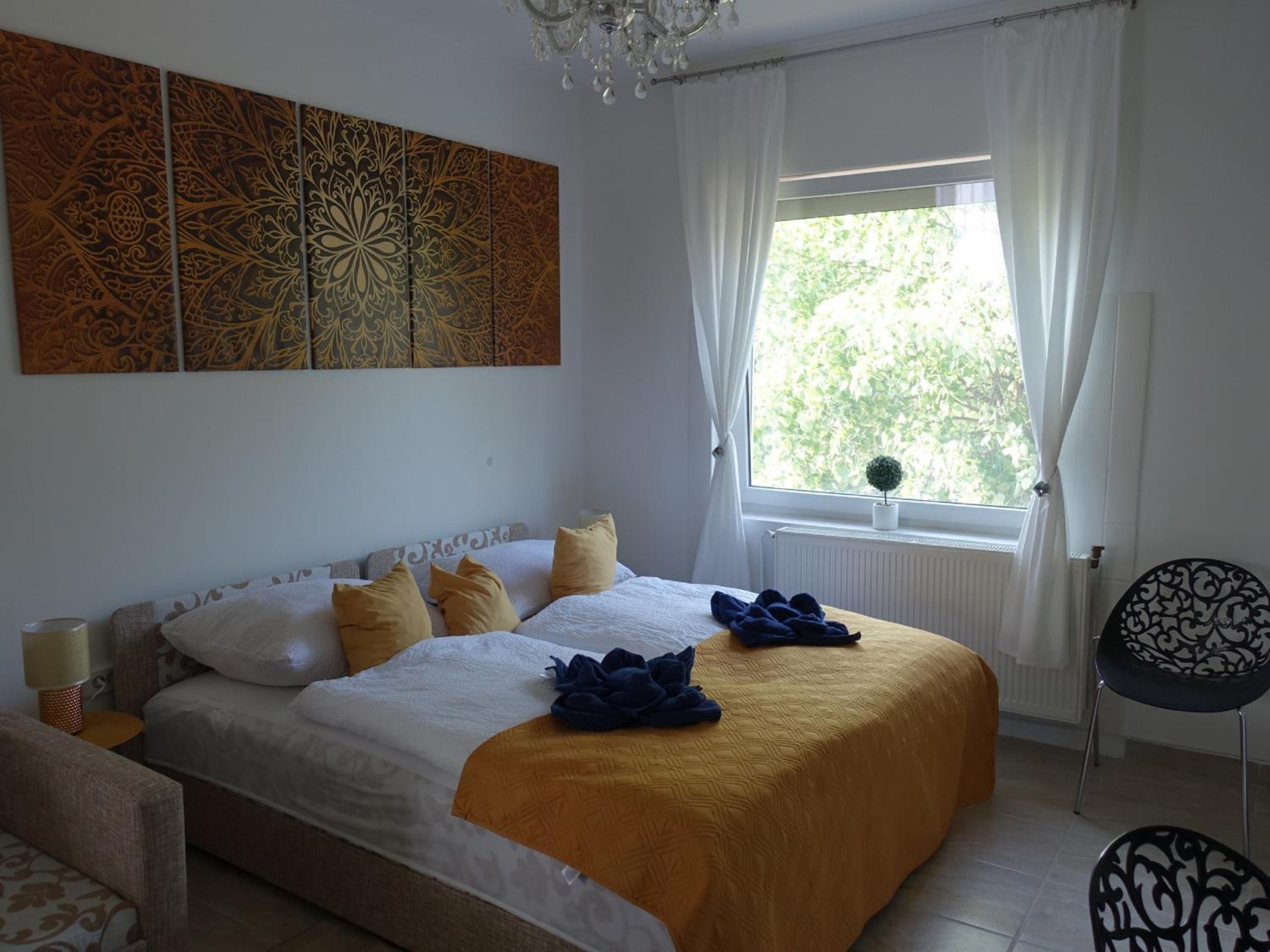 Twin Room with Private Bathroom photo 1