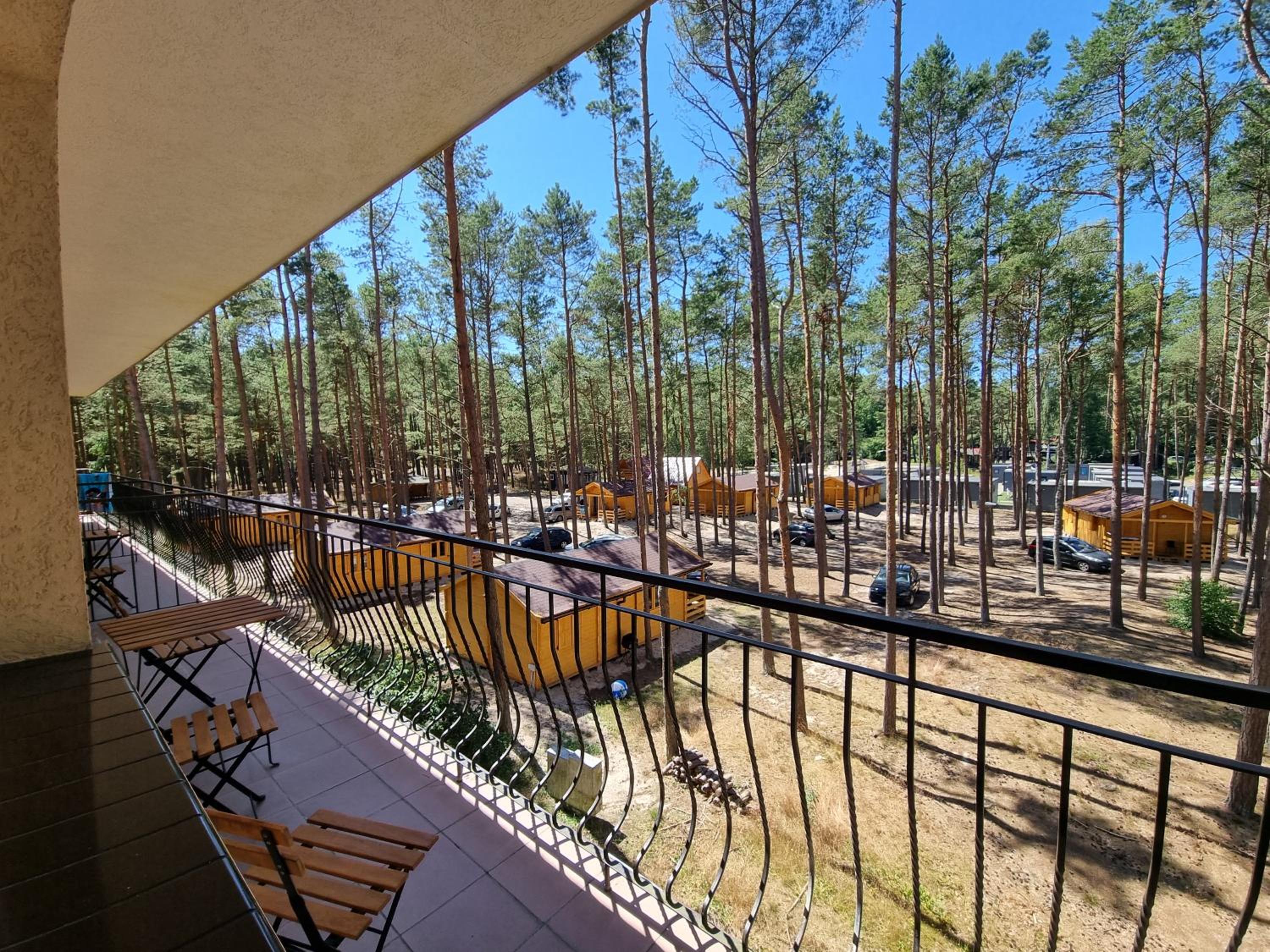 Family Room with Balcony photo 3