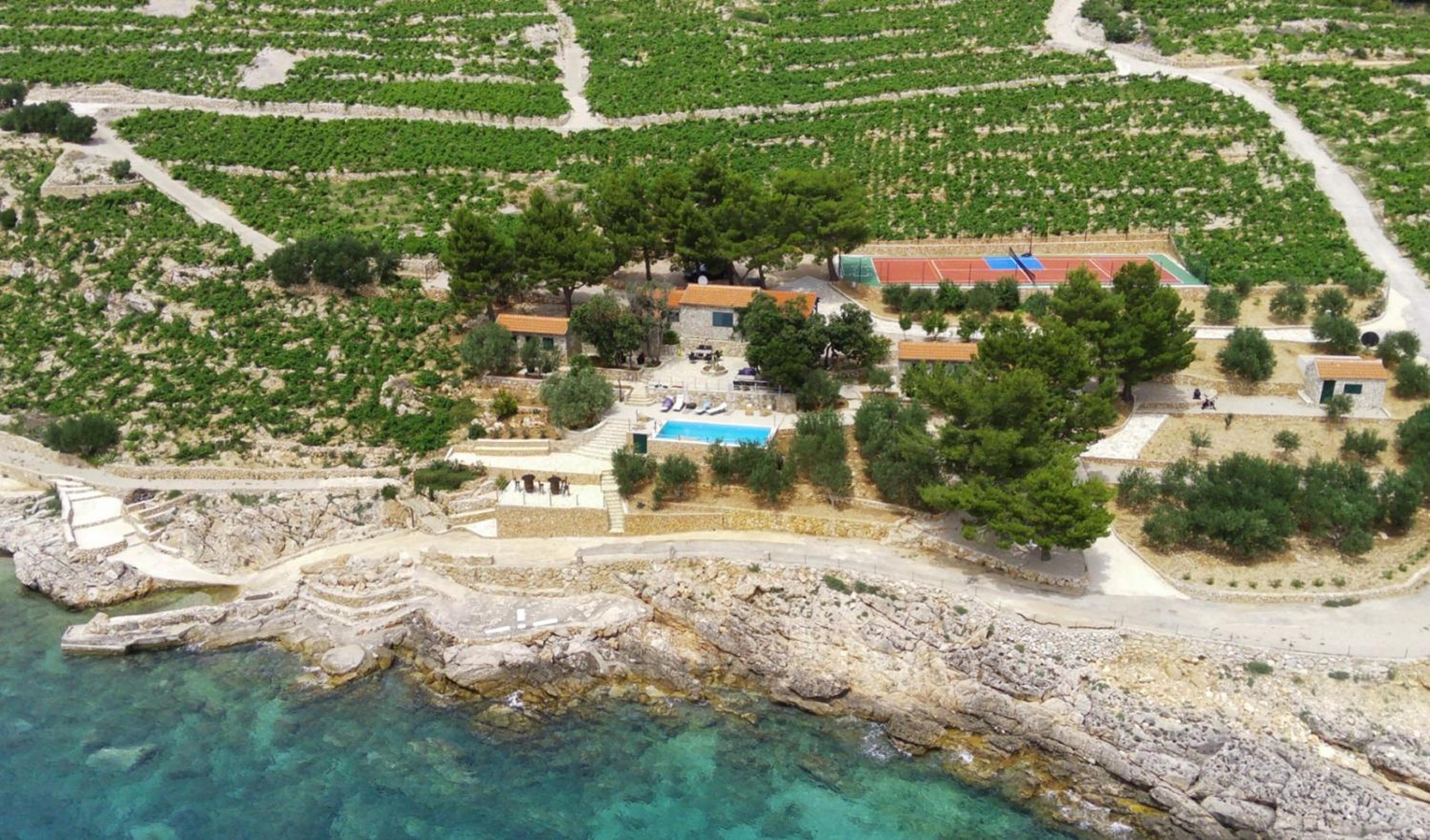Four Bedroom Villa With Pool photo 3