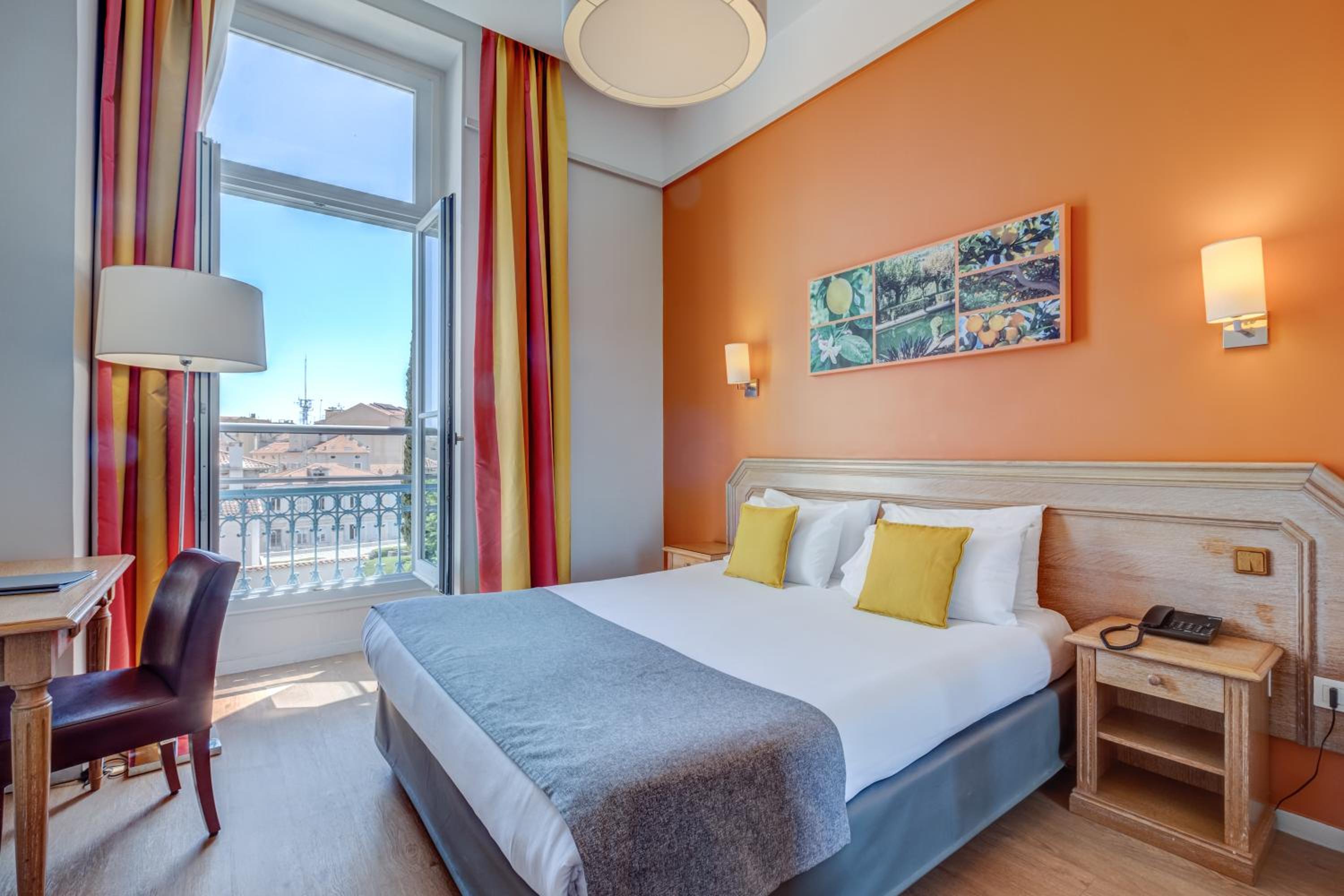Double Room - Park Side photo 3