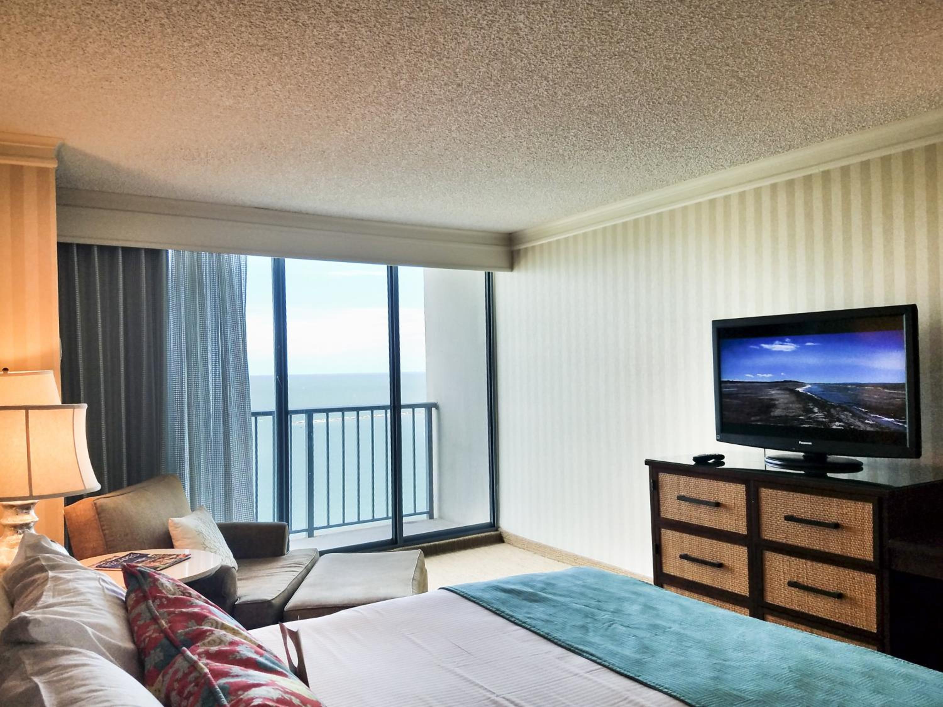 Premier Bayview Room - 1 King Bed - Photo 2