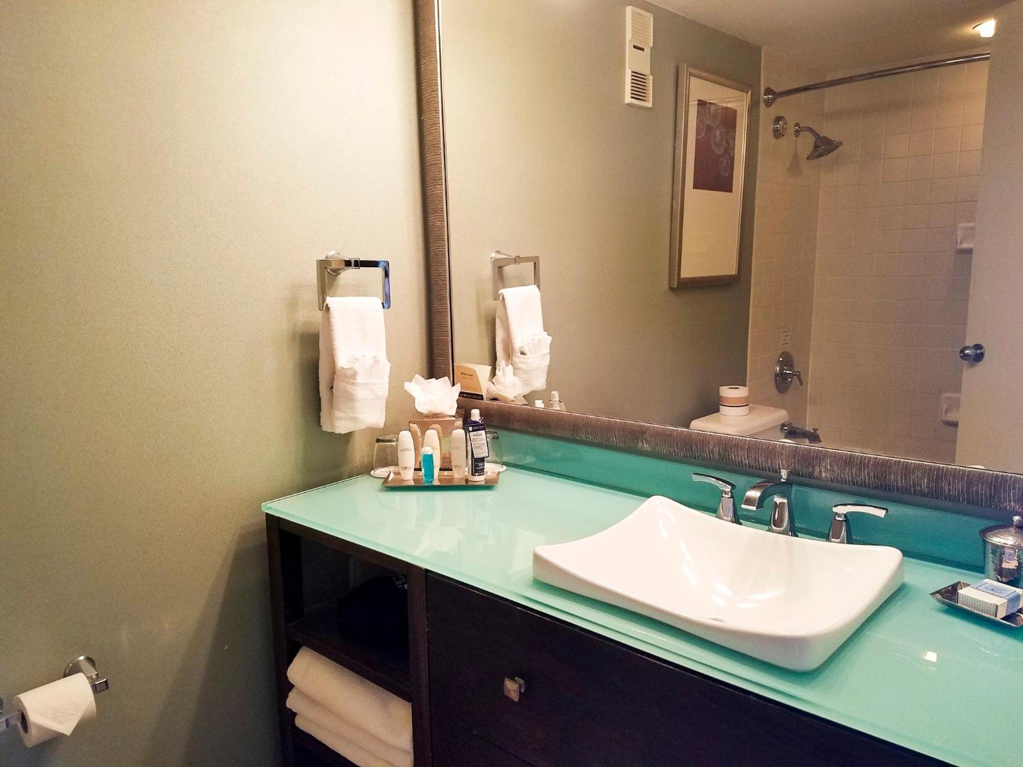 Signature Room - 1 King - Photo 7