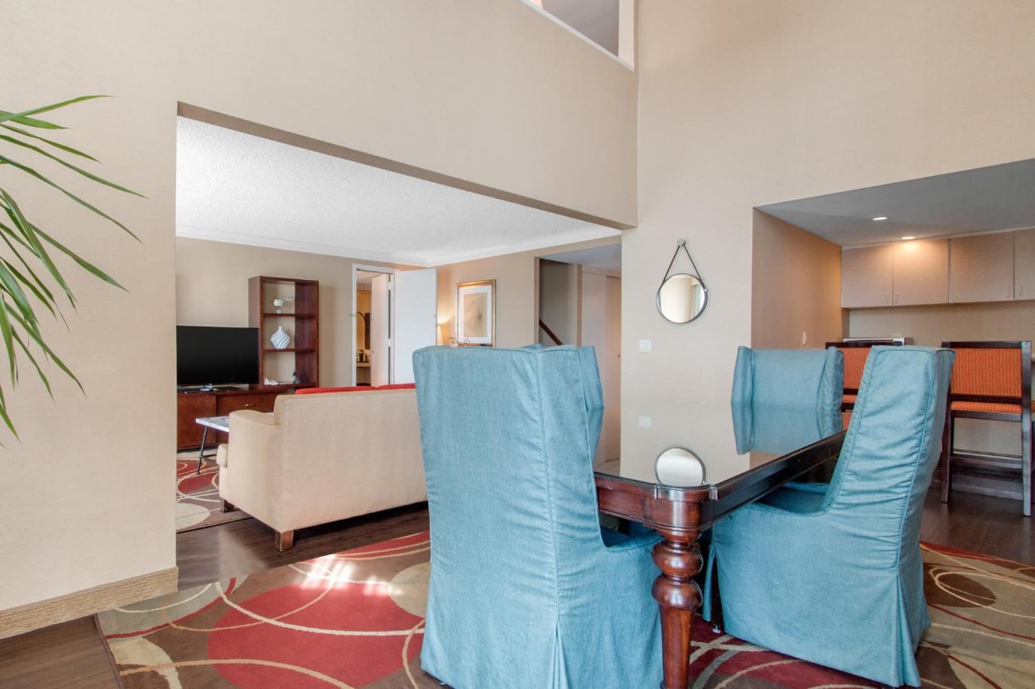 Bay View Suite - 1 King Bed - Photo 4