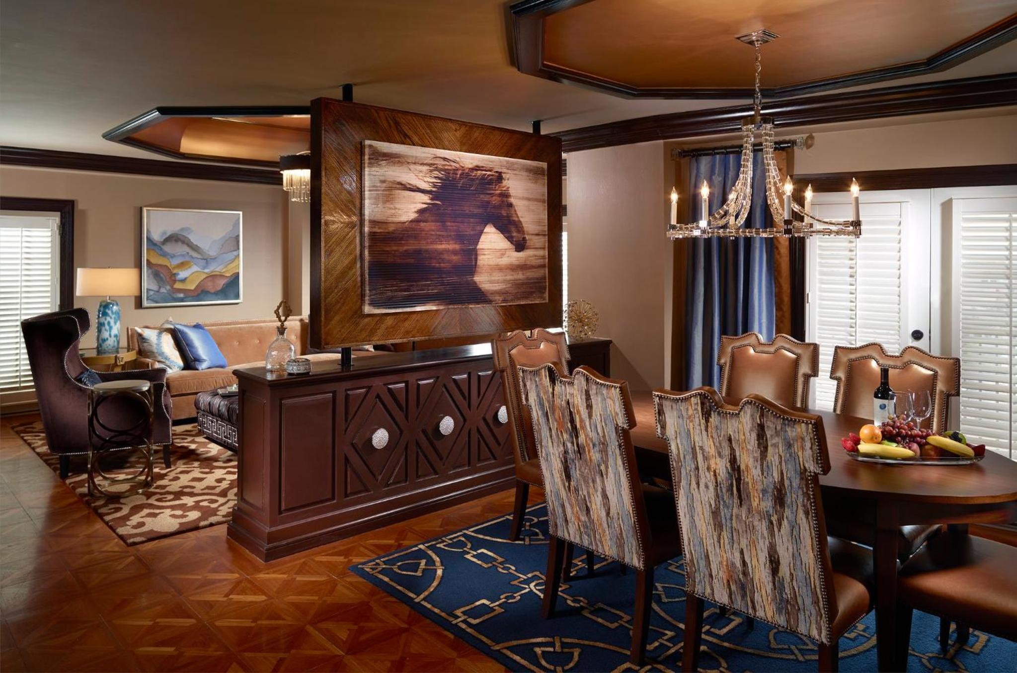 Presidential Suite with One King Bed (Non Smoking)