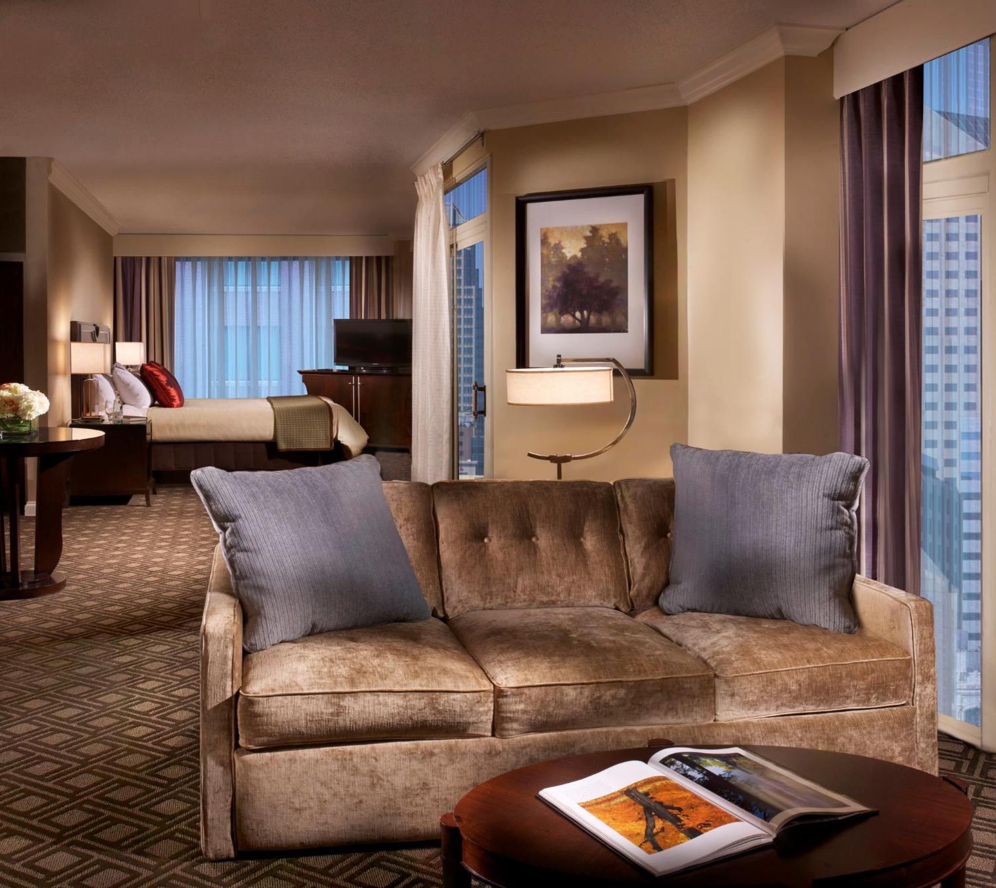 Plaza Suite - 1 King Bed - Photo 2
