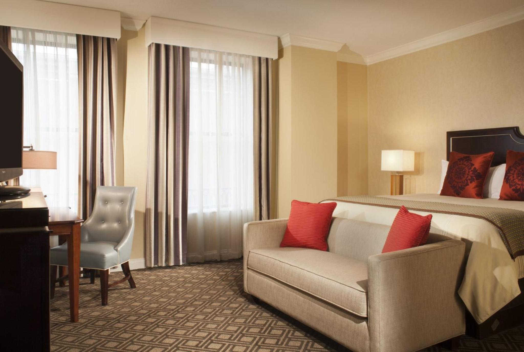 Executive King Room - Photo 6