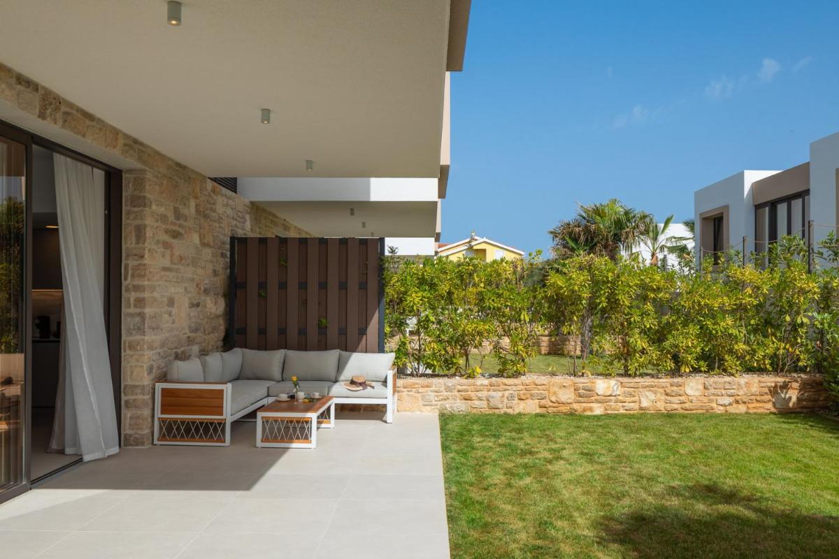 Villa - Beach Front photo 2