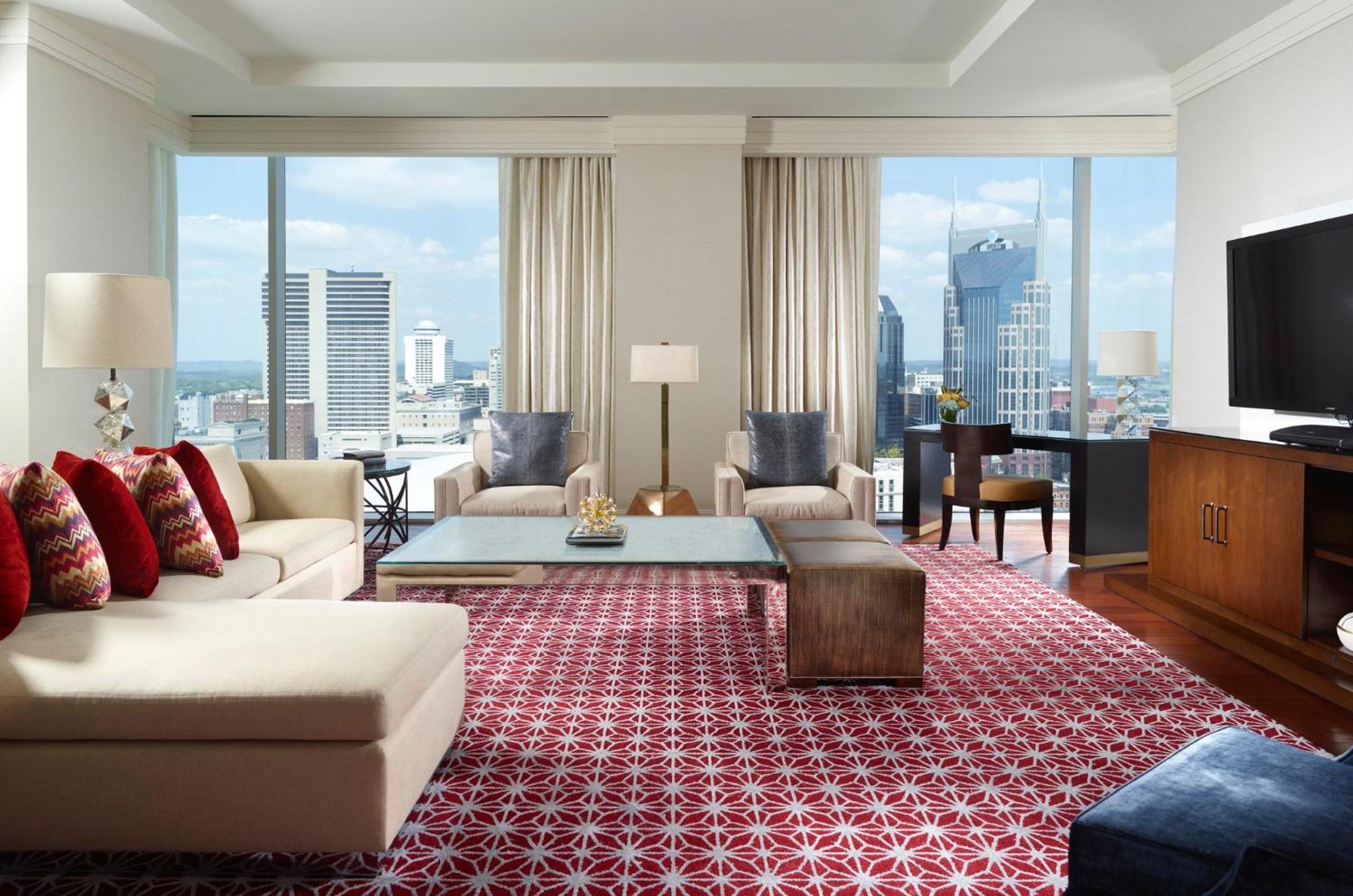Luxury Suite