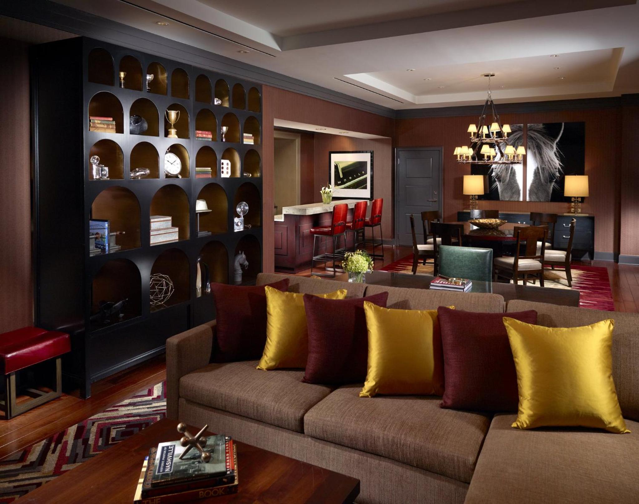 Luxury Suite