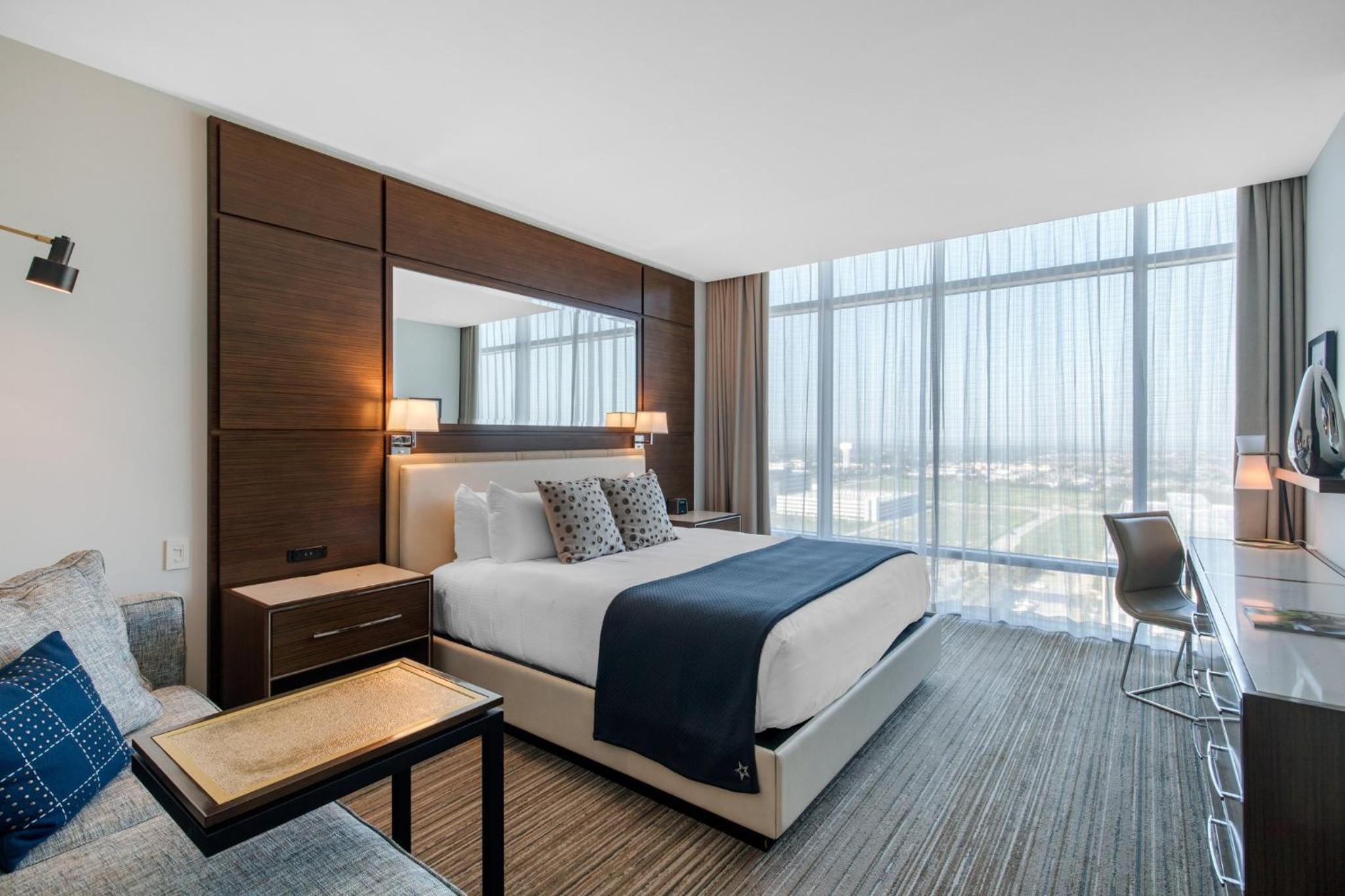 Deluxe King Room photo 3