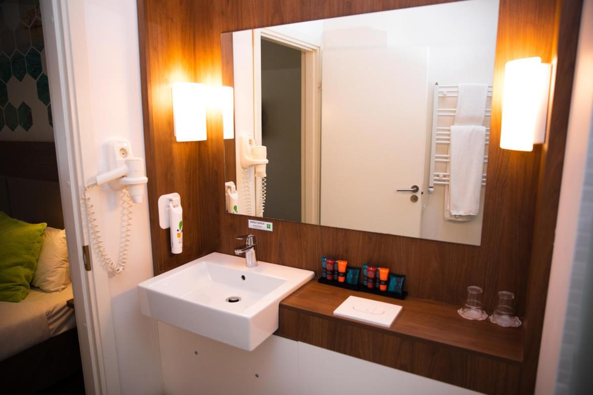 Premium Double Room with Forest View photo 2