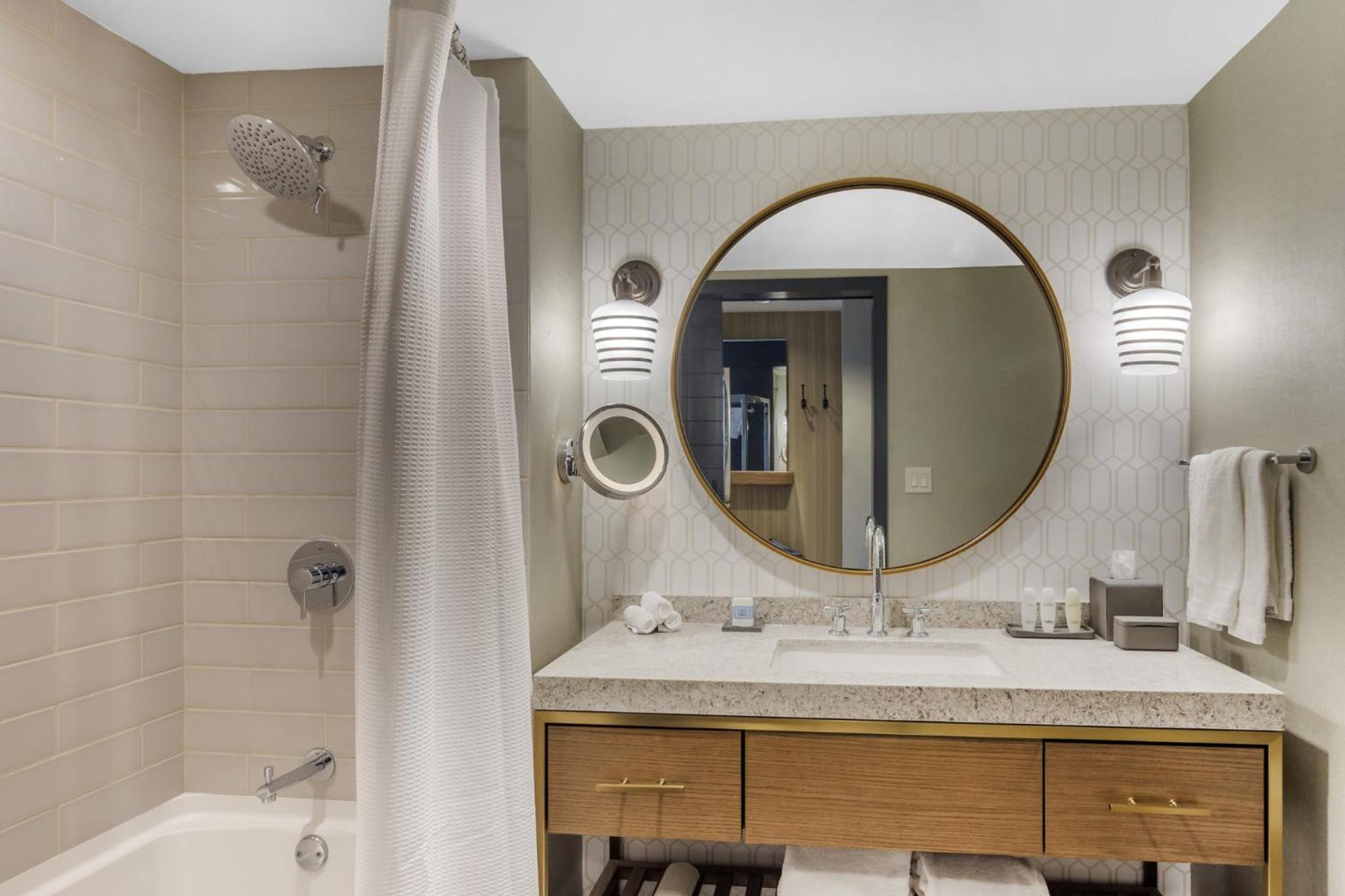 Premier Room with Balcony - 2 Queen Beds
