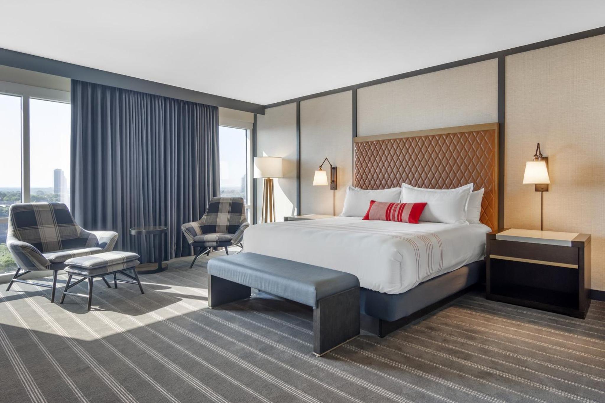 Suite - 1 King Bed
