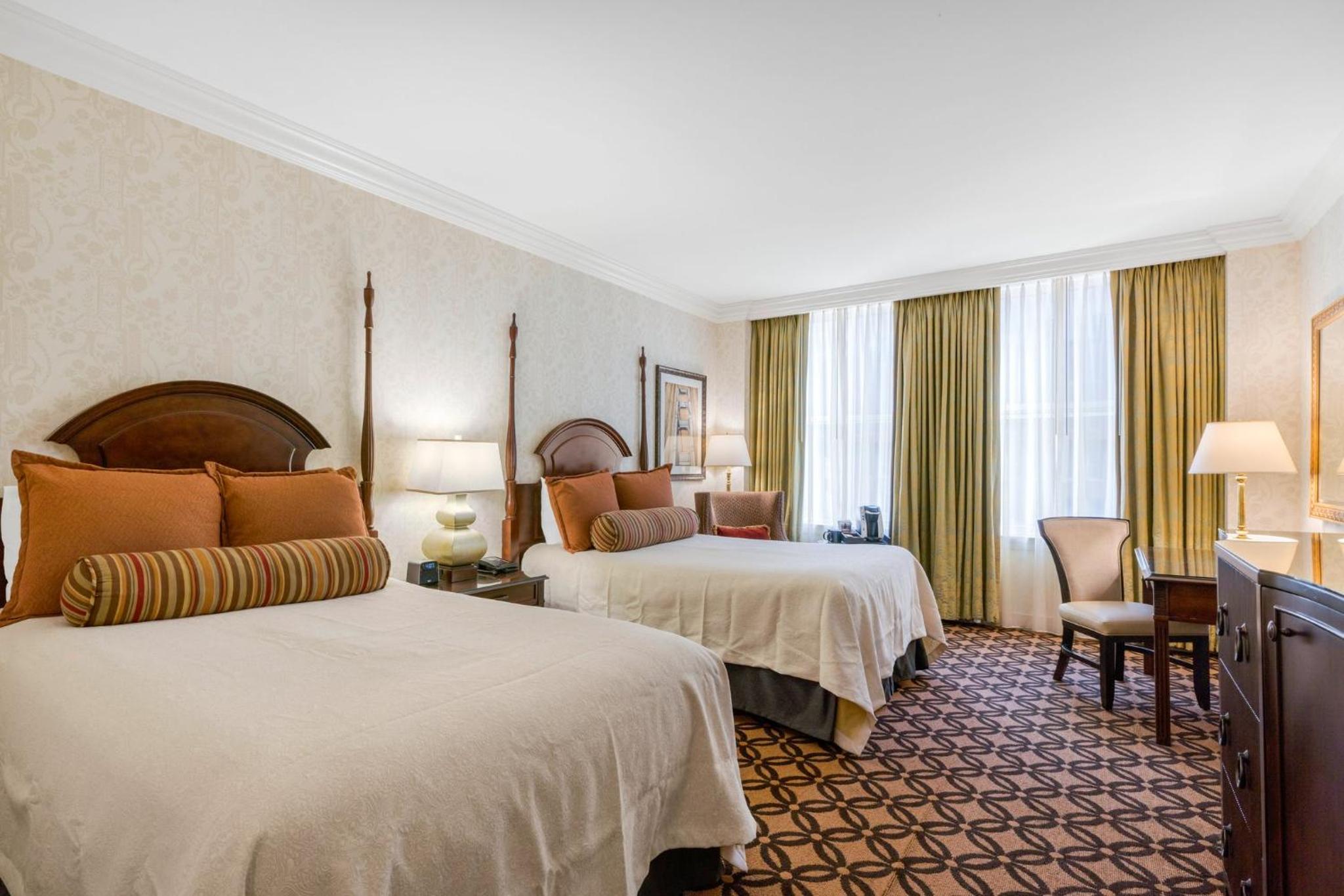 Deluxe Double Room with Two Double Beds - Photo 4
