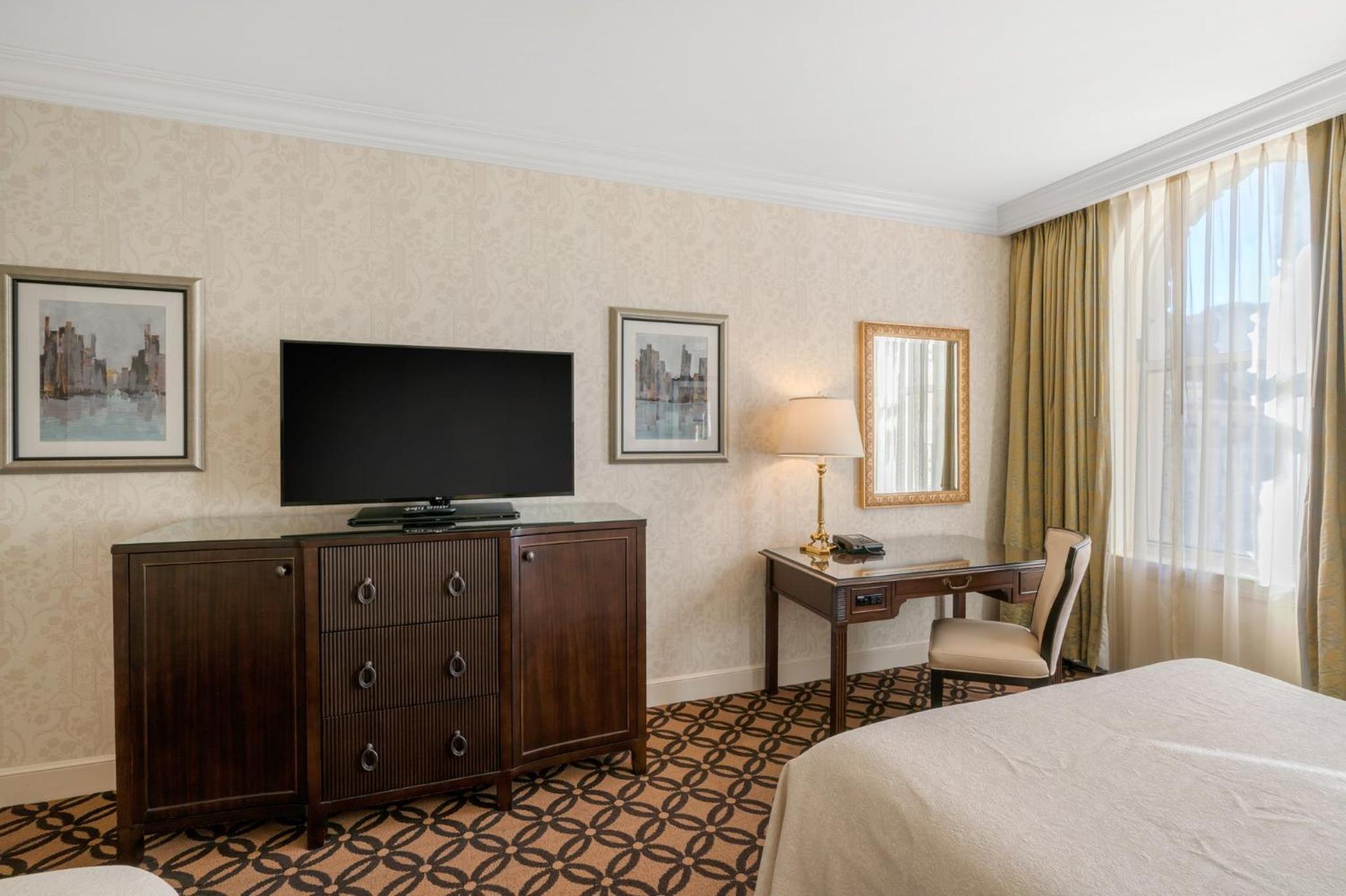 Signature Room with Two Double Beds  - Photo 2