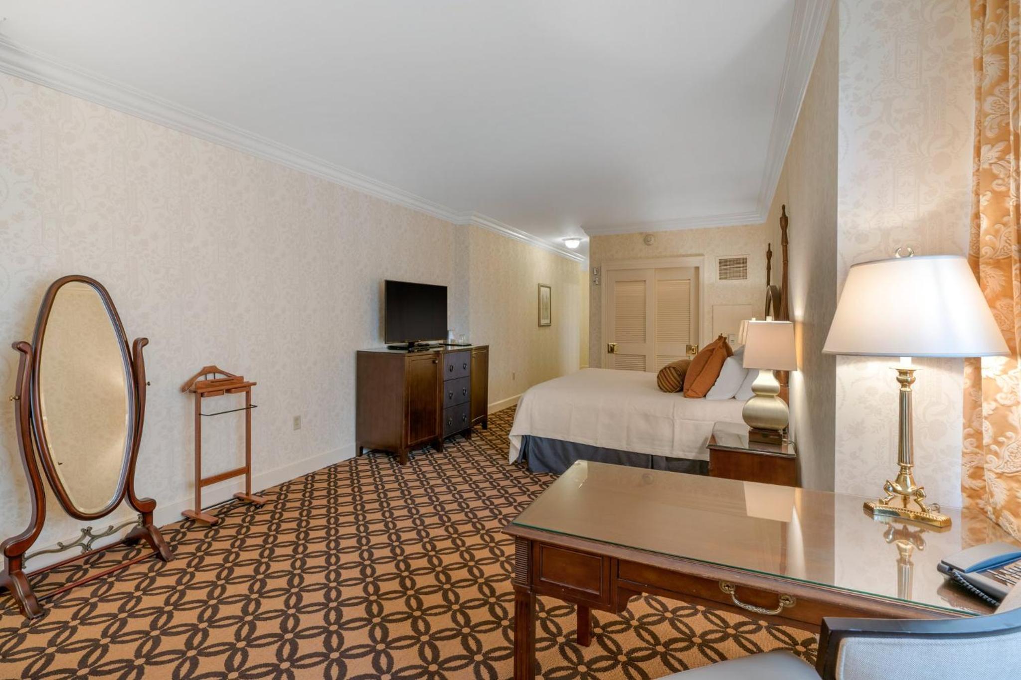 ADA Deluxe Room - 1 King Bed