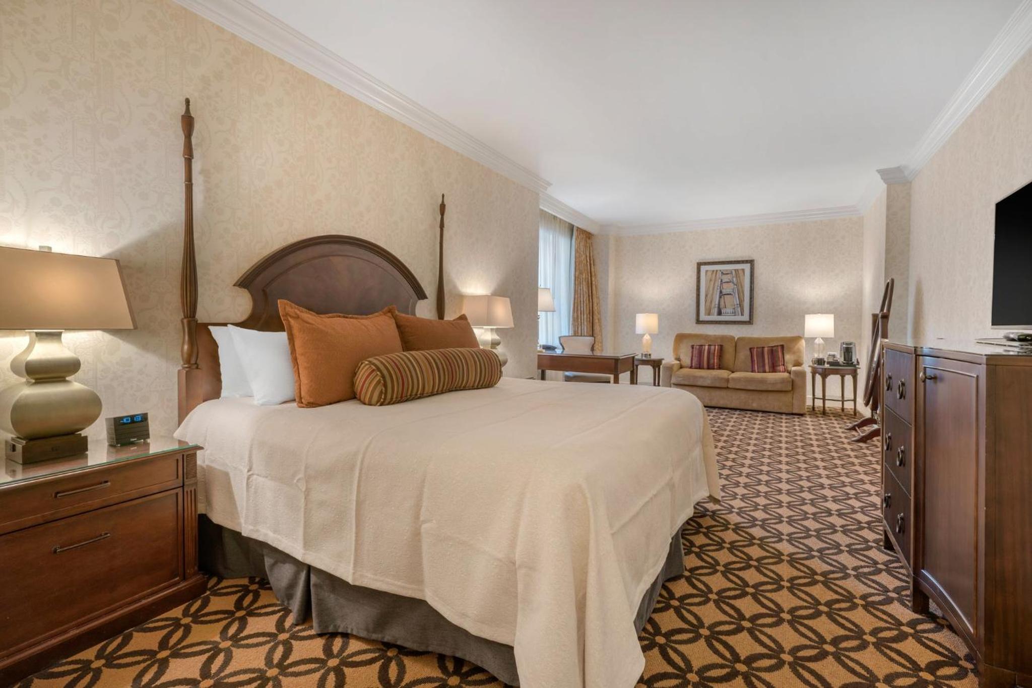 ADA Deluxe Room - 1 King Bed