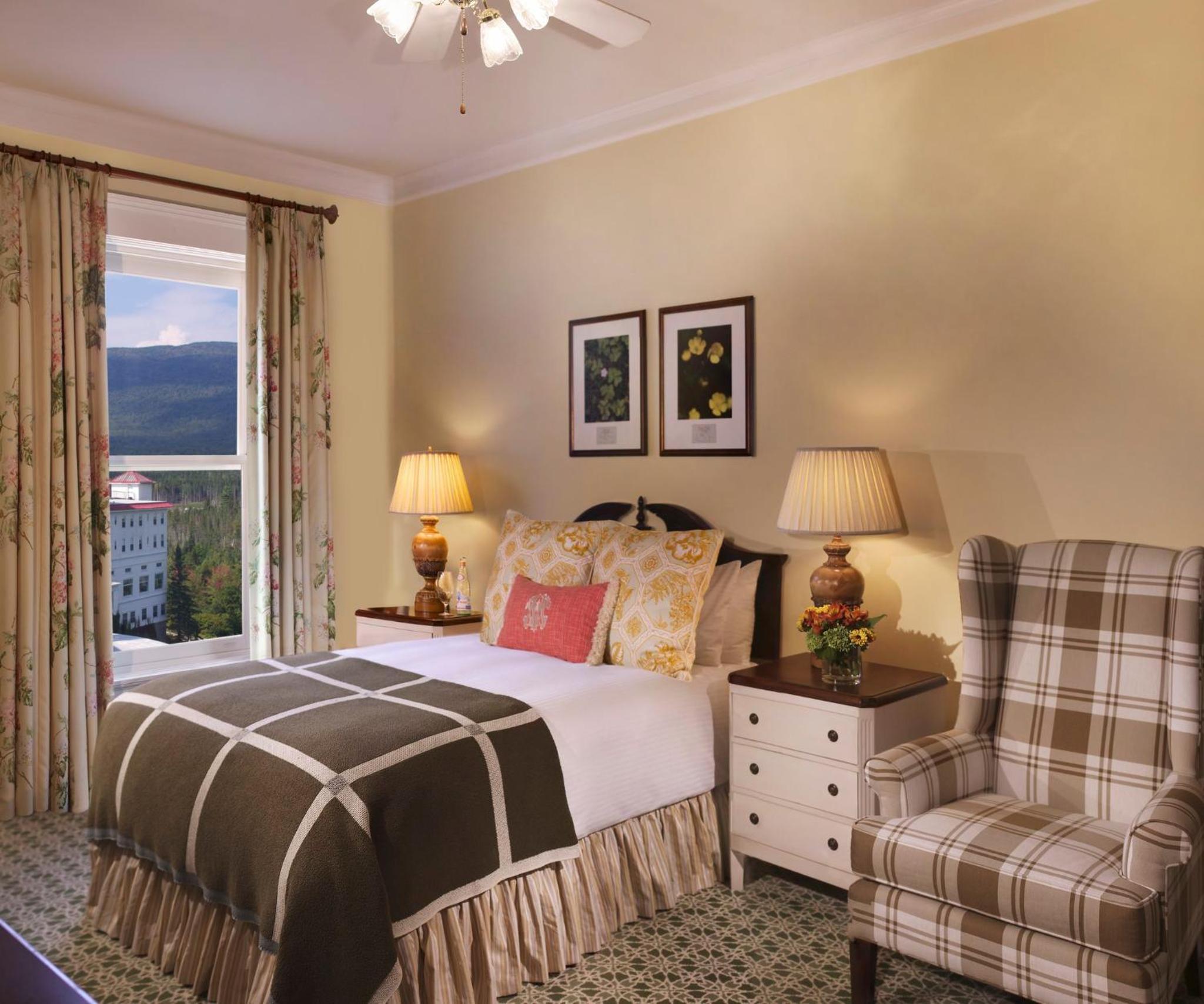 Traditional Room - 1 Queen Bed - Photo 1