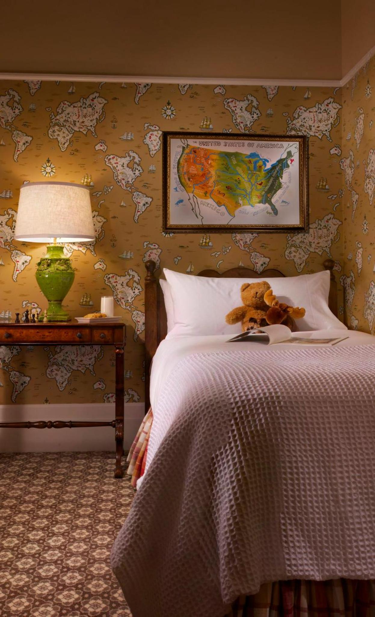 Luxury Family Suite 3 Bedroom -1 King & 2 Twin Beds