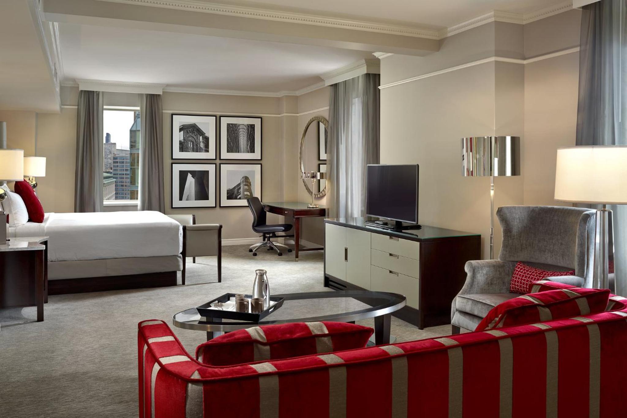 Premier King Room with One King Bed (Non Smoking)