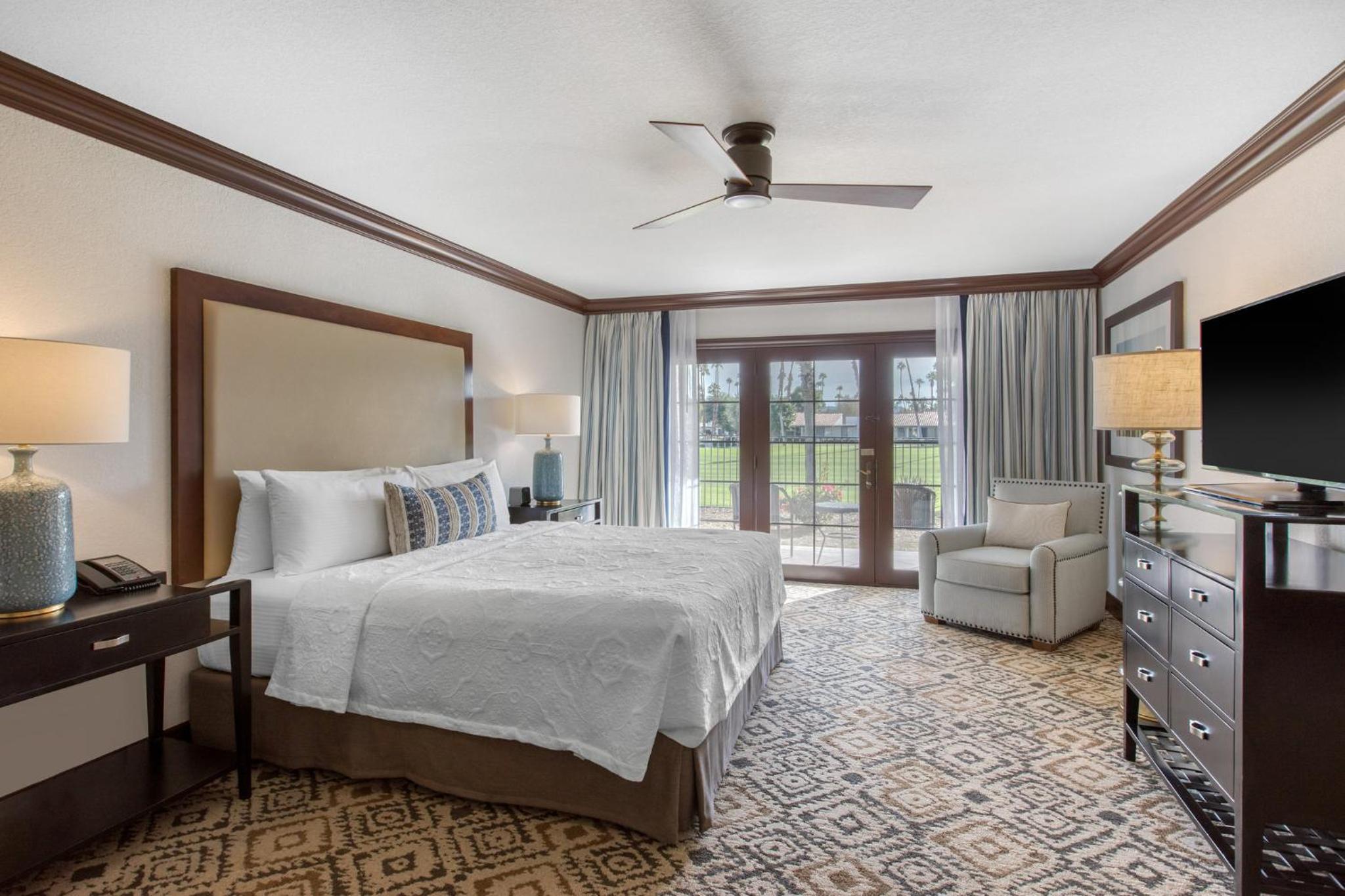 King Suite - Photo 6