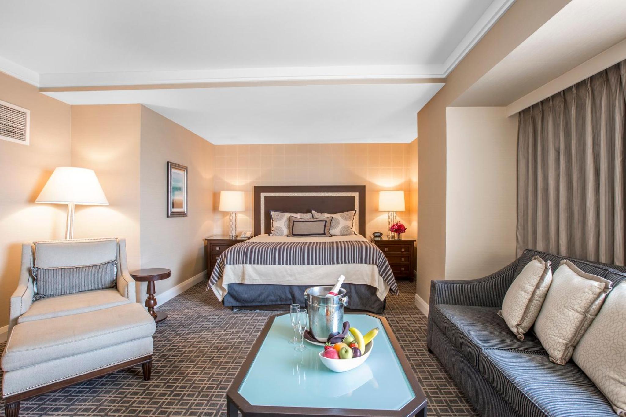 Club King Room with Lounge Access