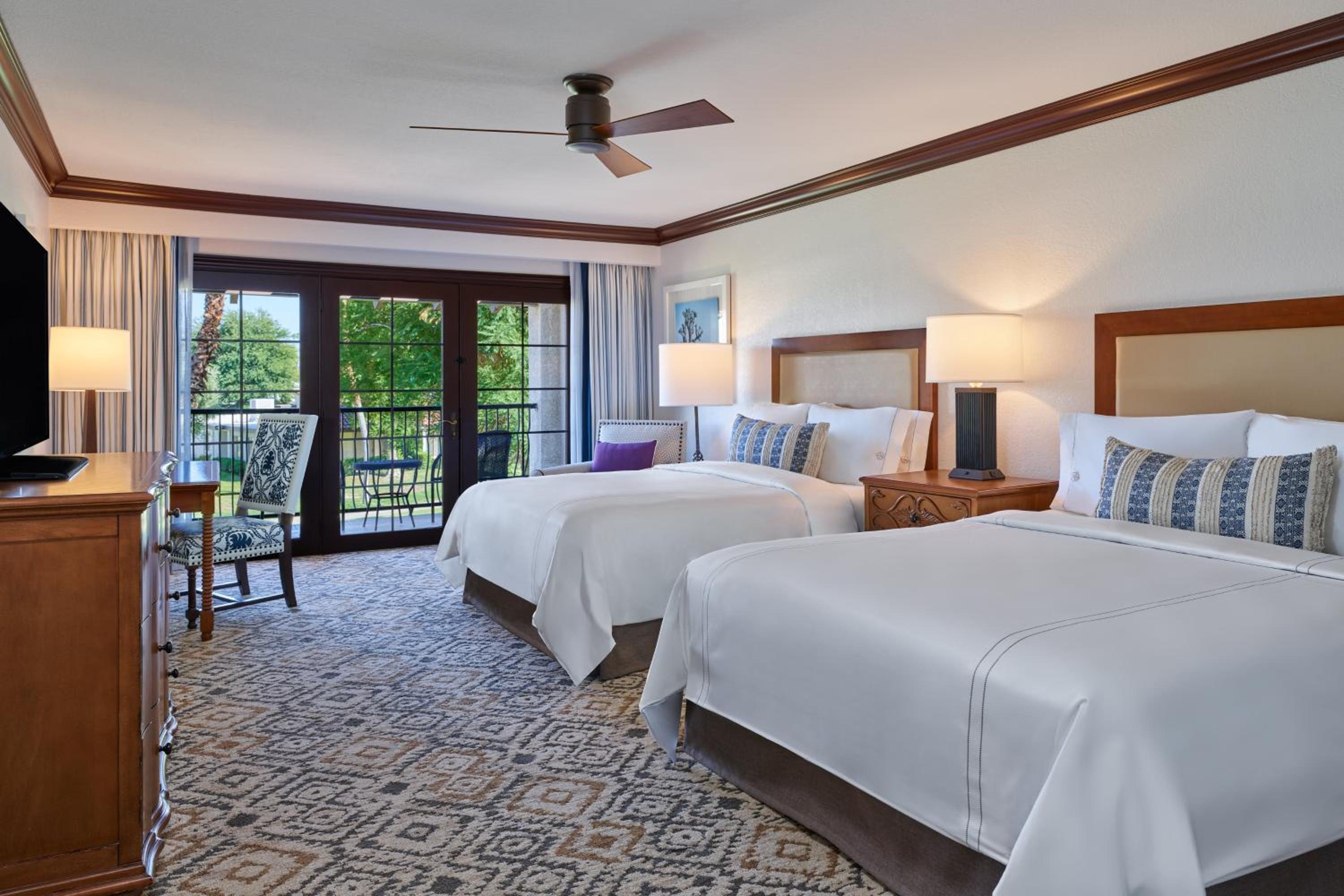 Lake View Room 2 Queen Beds - Photo 3