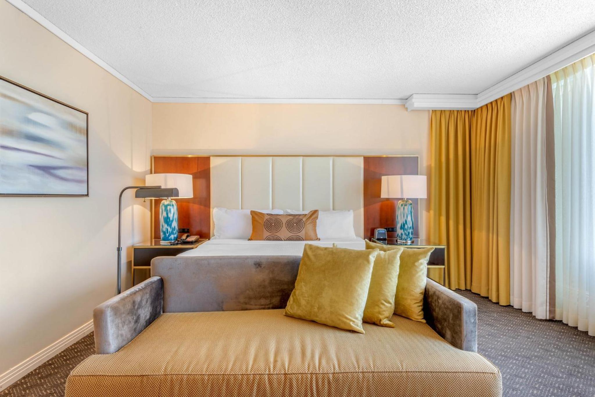Premium King Room - Photo 5