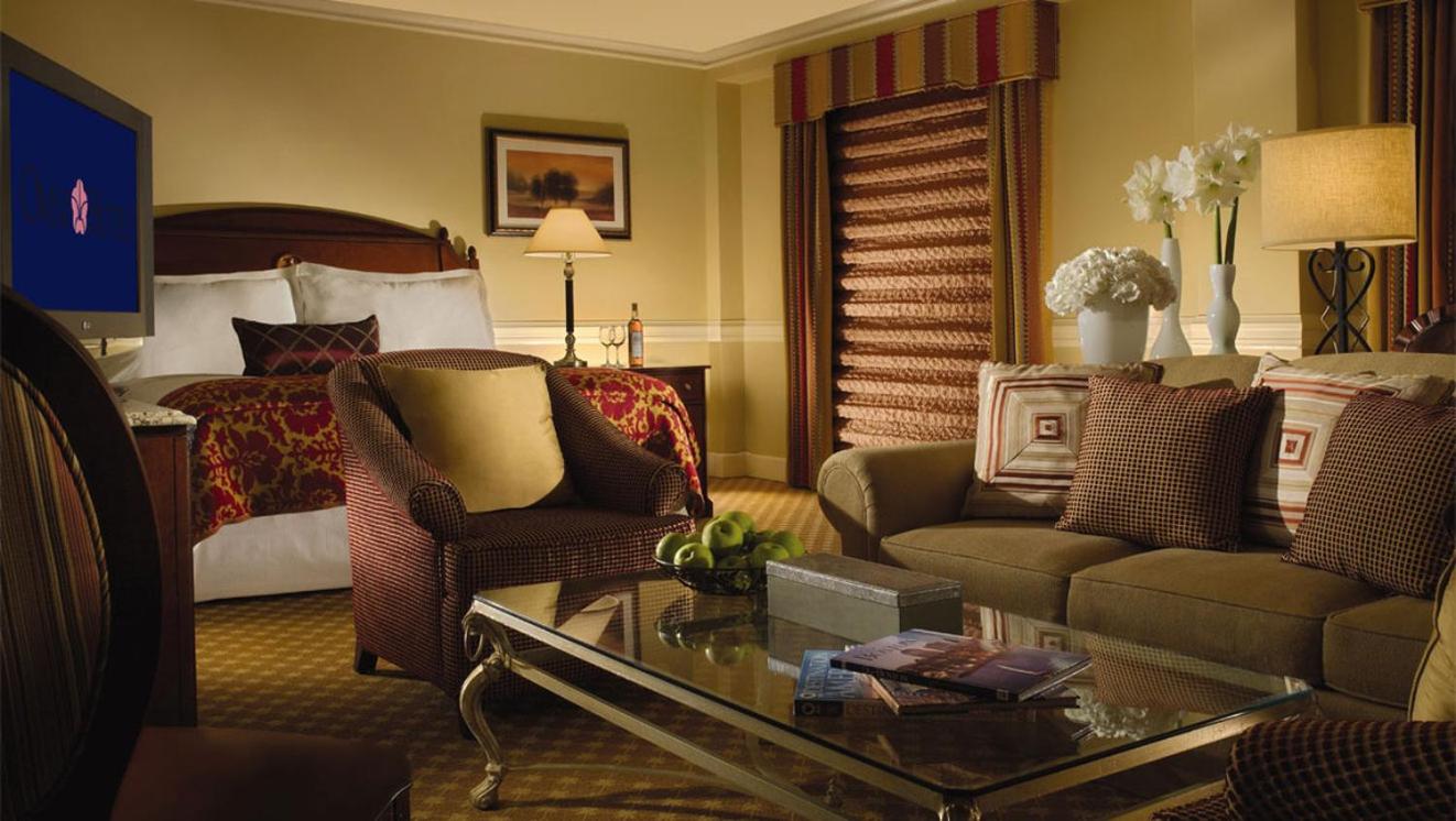 Executive Room - 1 King Bed thumbnail 5