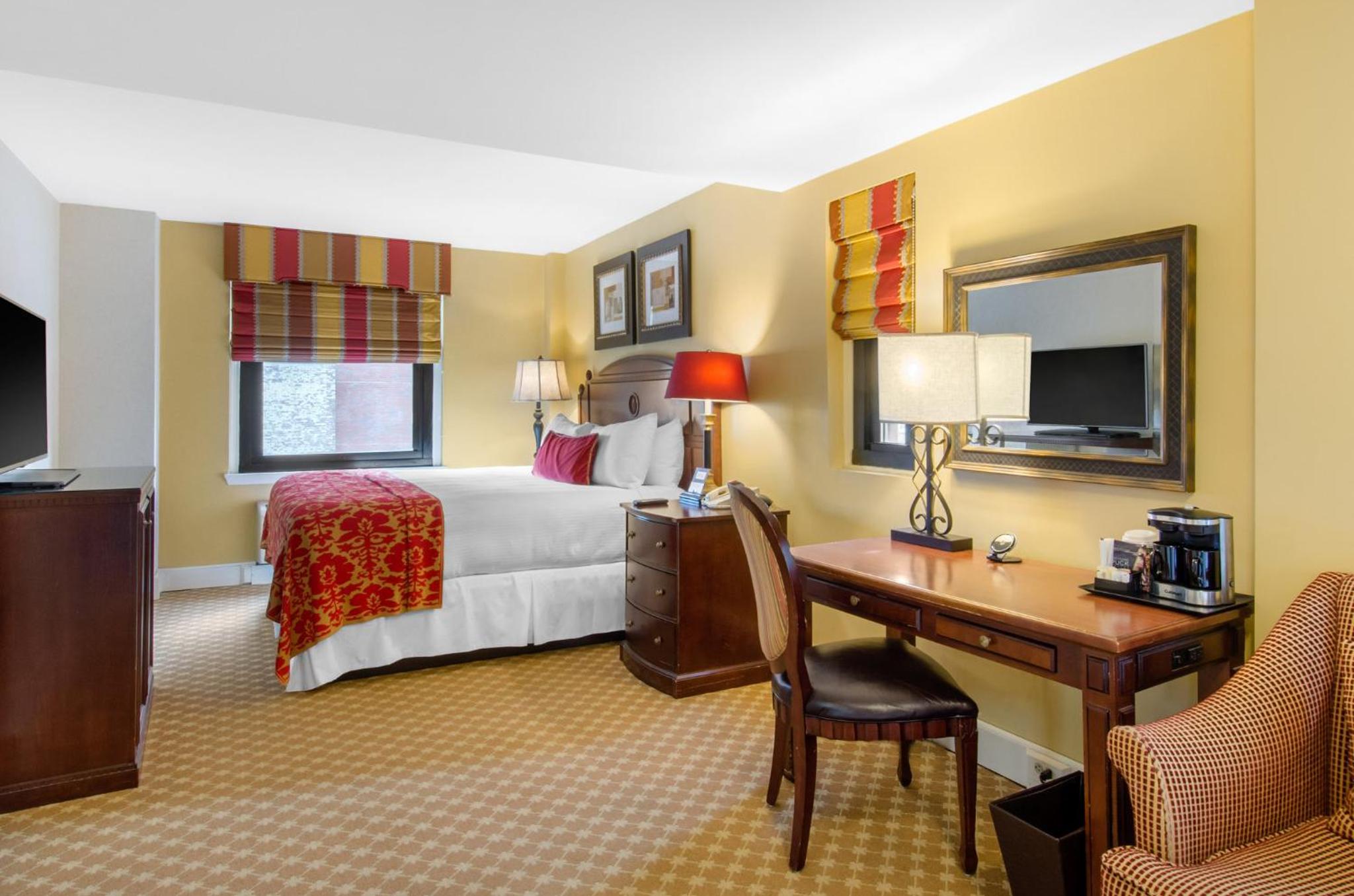 ADA Deluxe Room - 1 King Bed