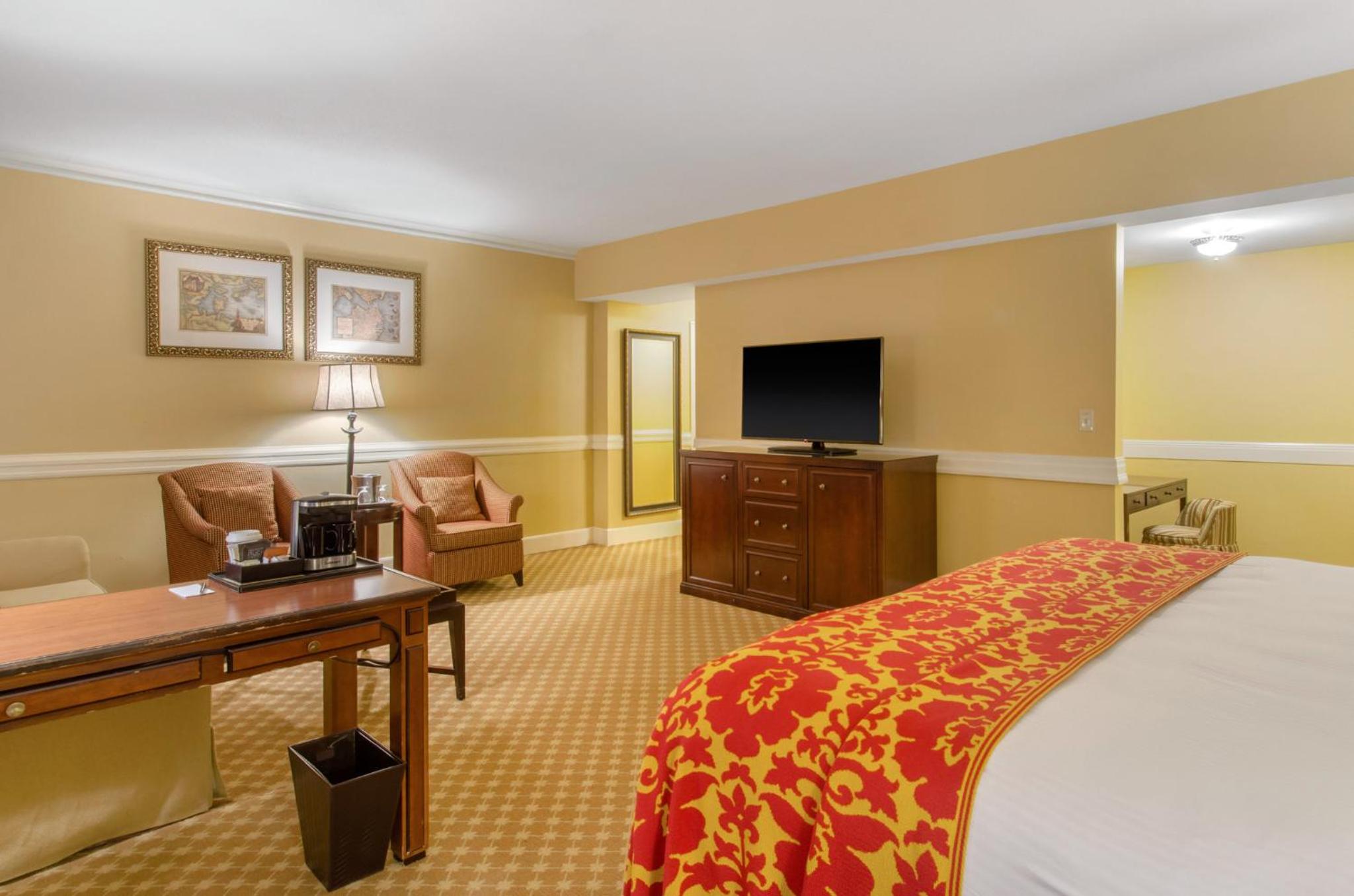 Executive Room - 1 King Bed