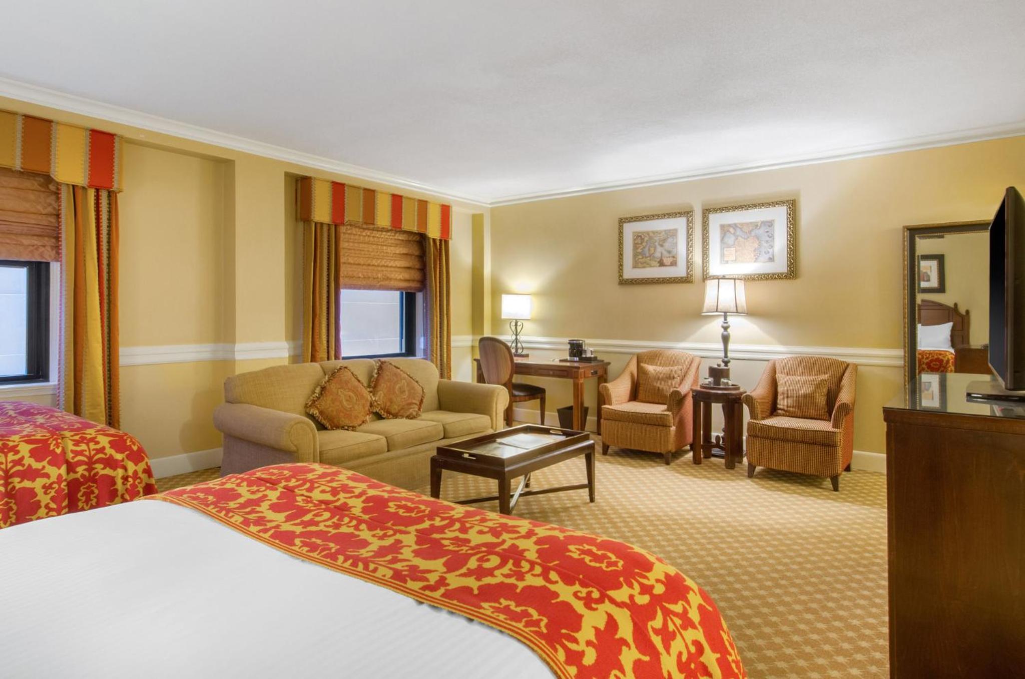 Executive Room - 1 King Bed thumbnail 6
