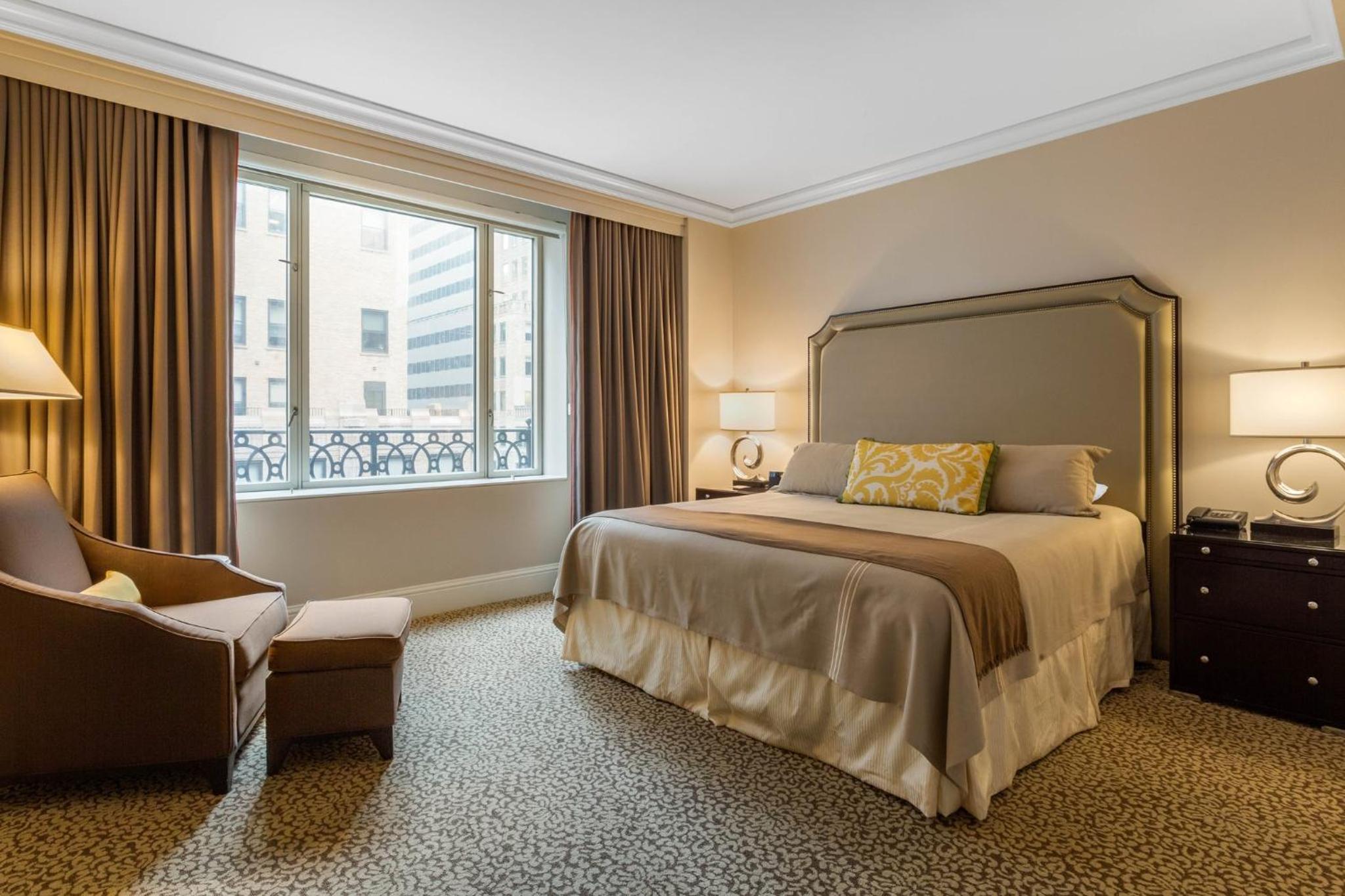 Manhattan Suite - 1 King Bed
