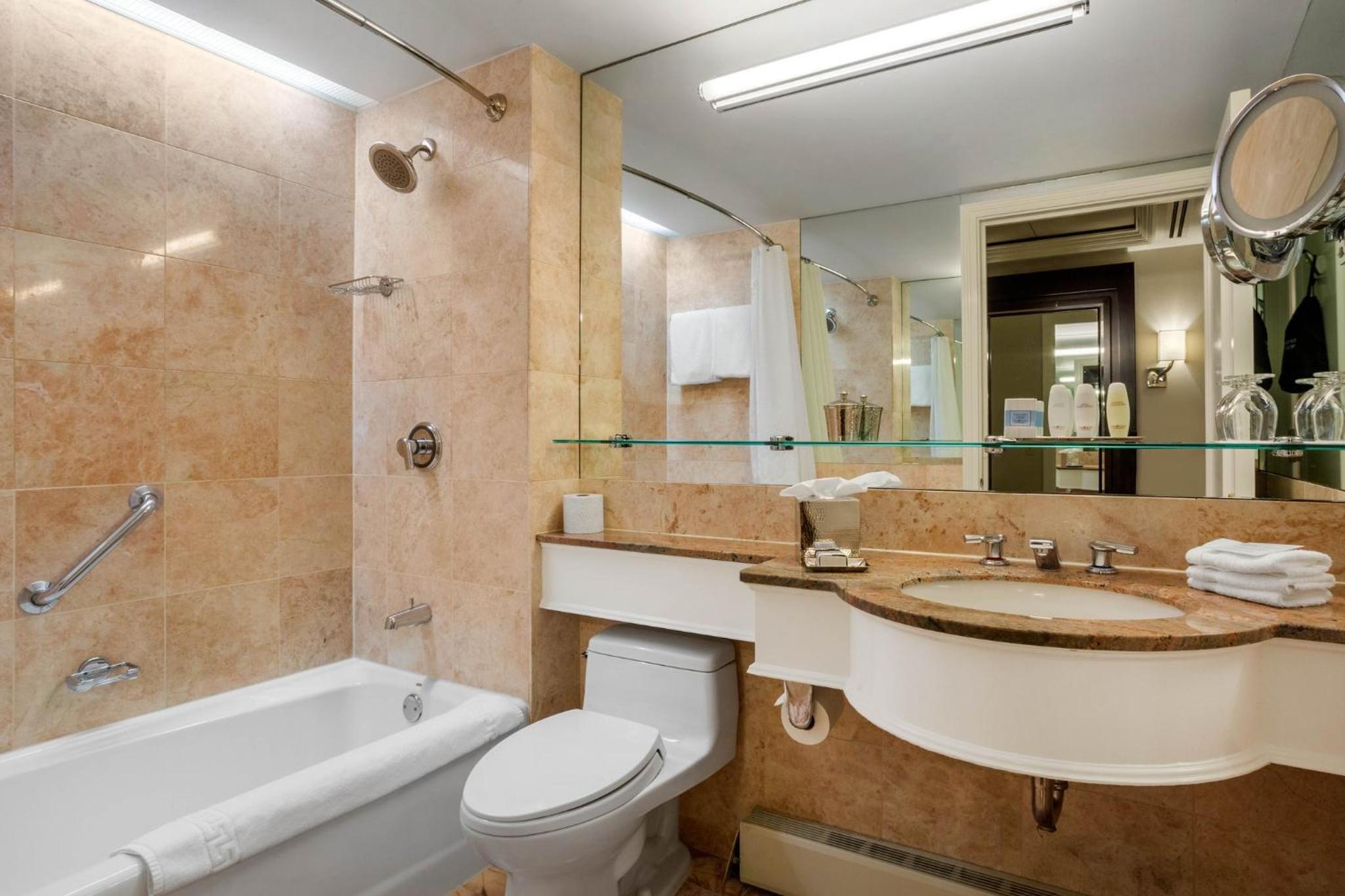 Premier City View – 2 Double Beds thumbnail 6