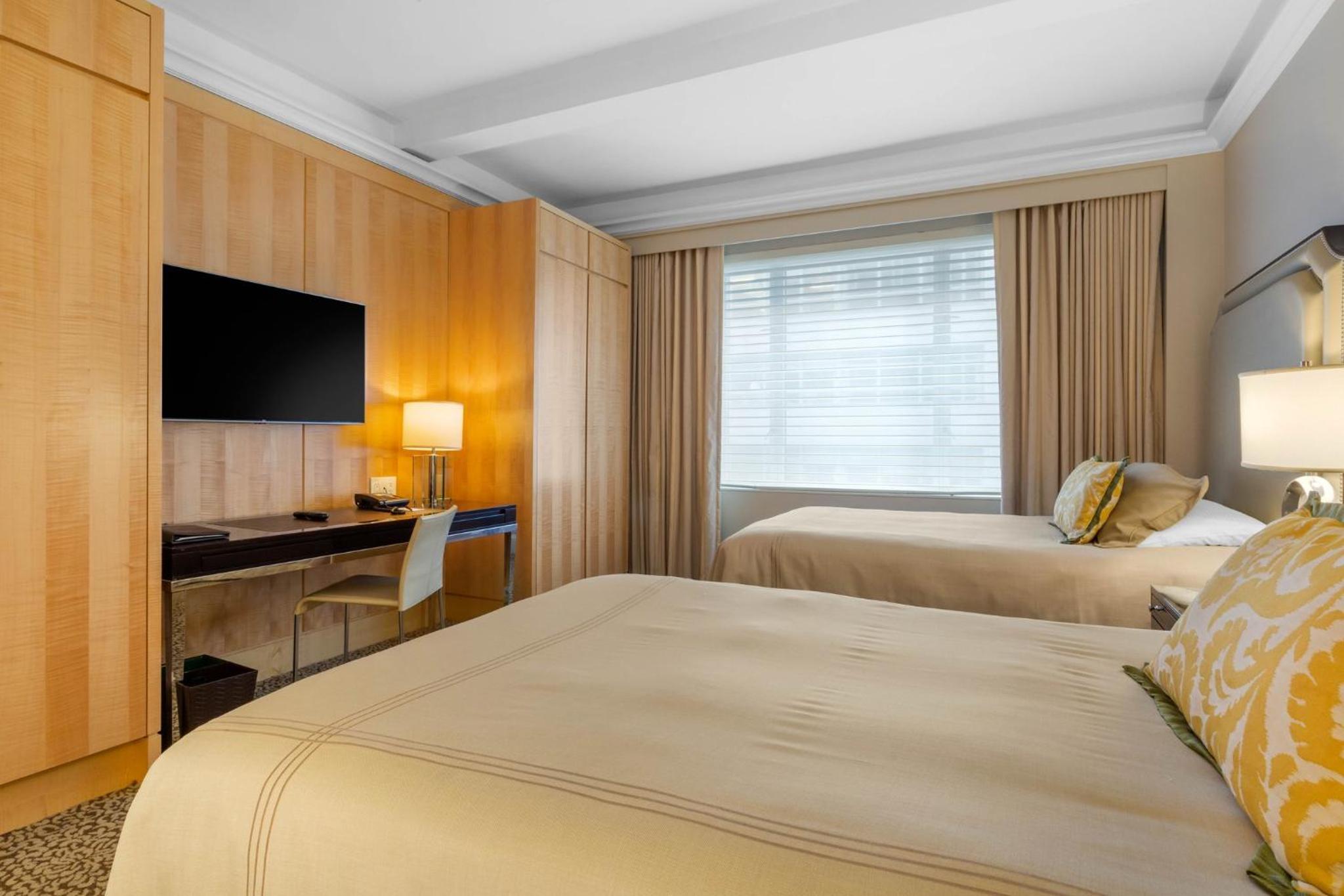 Accessible Premier Room - 2 Double Beds thumbnail 6