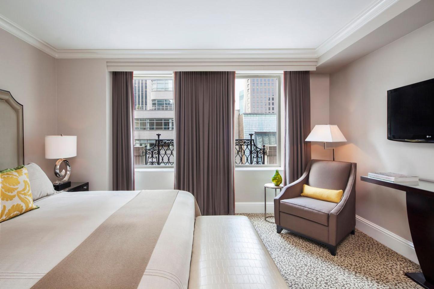 5th Avenue Suite - 1 King Bed