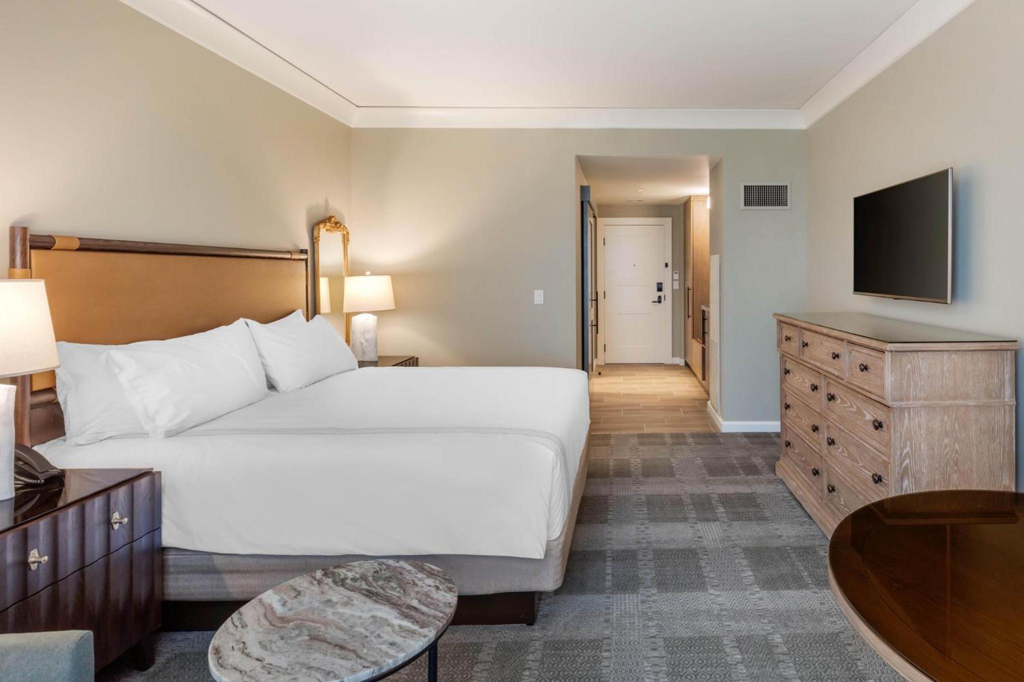 ADA Deluxe Room - 2 Queen Beds thumbnail 6