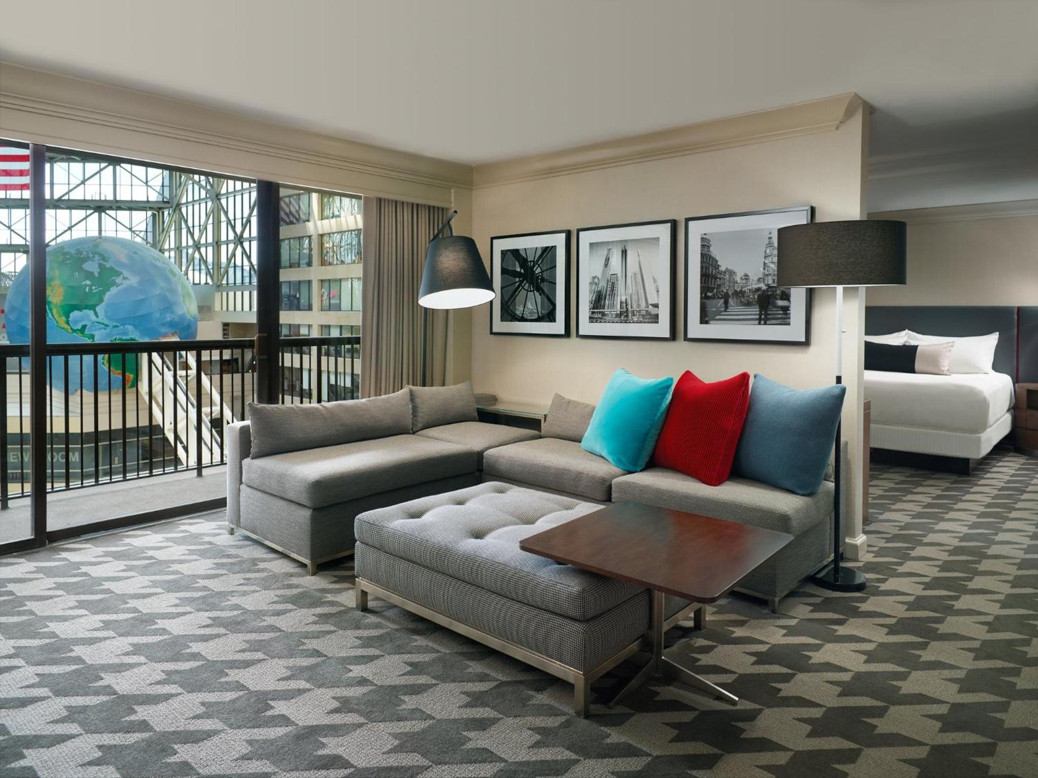 Executive Suite - 1 King Bed and Sofa Bed - Photo 1