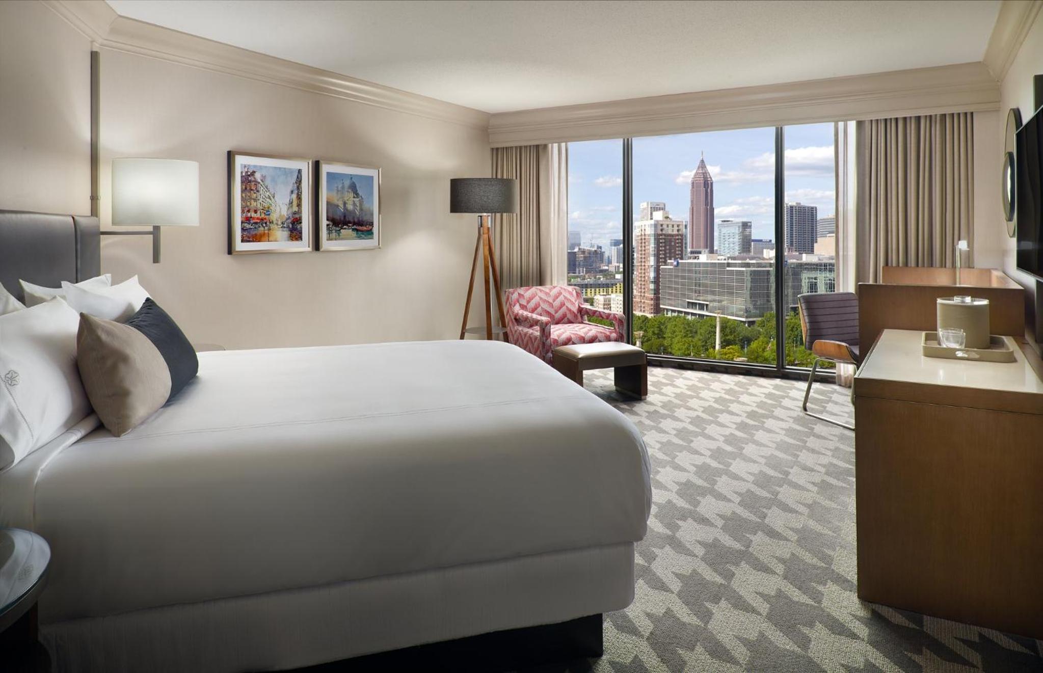 Premier Centennial Olympic Park View Room - 1 King Bed - Photo 4