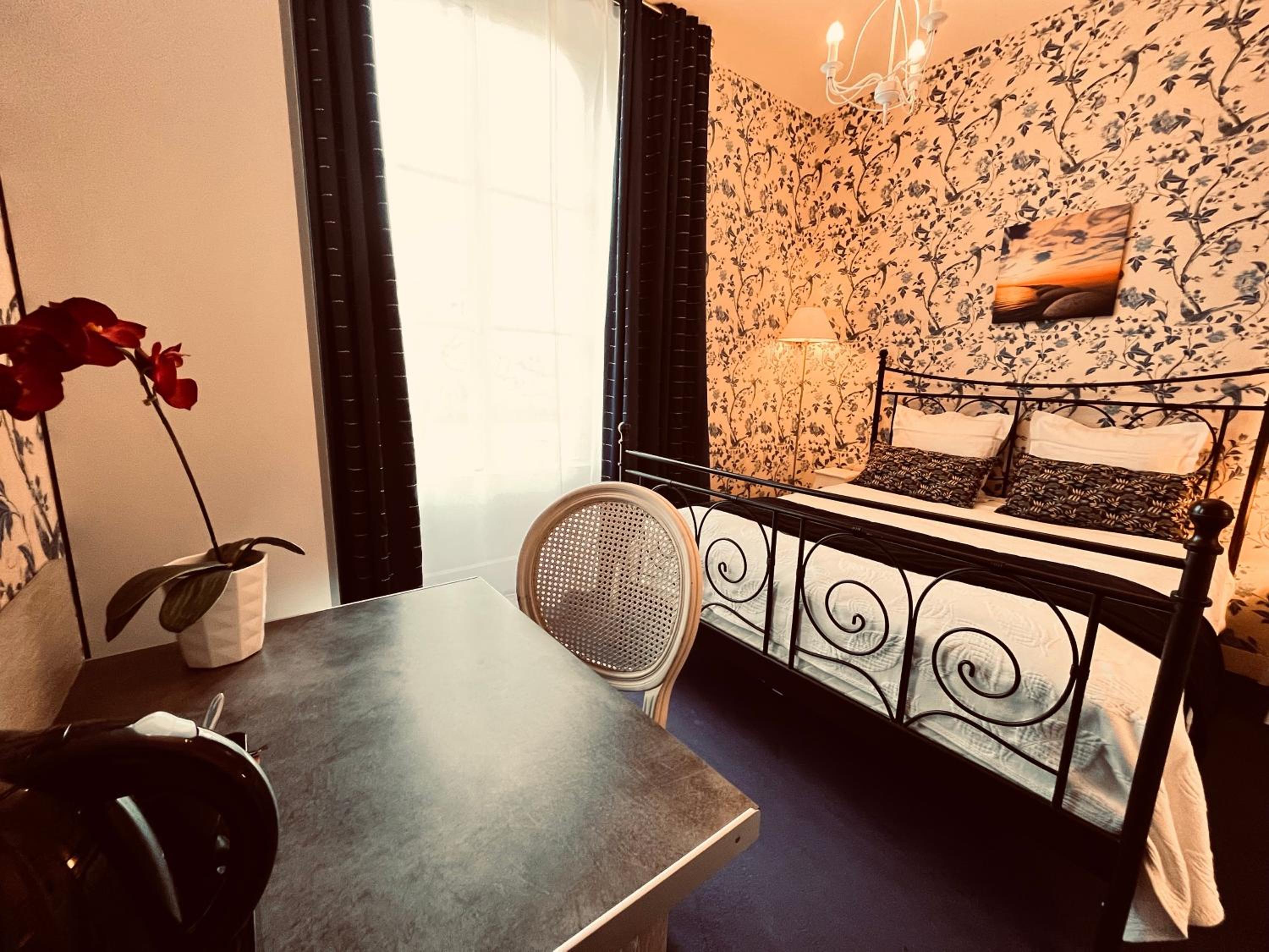 Standard Double Room with Shower photo 3
