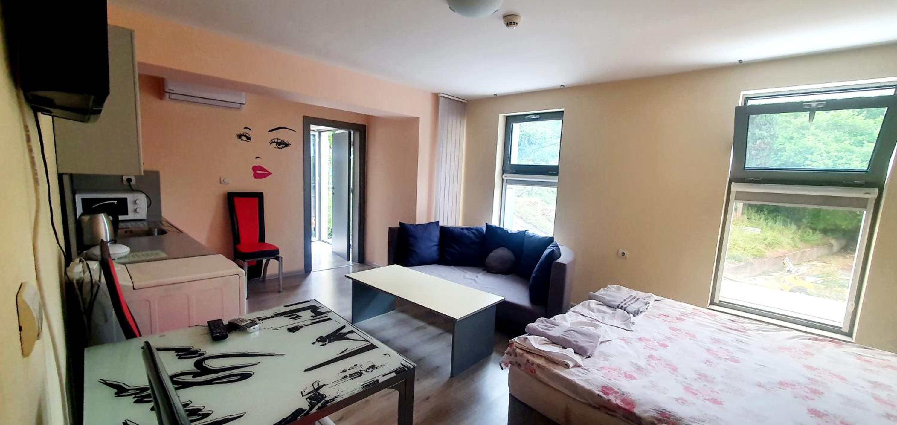 Two-Bedroom Apartment - Photo 11