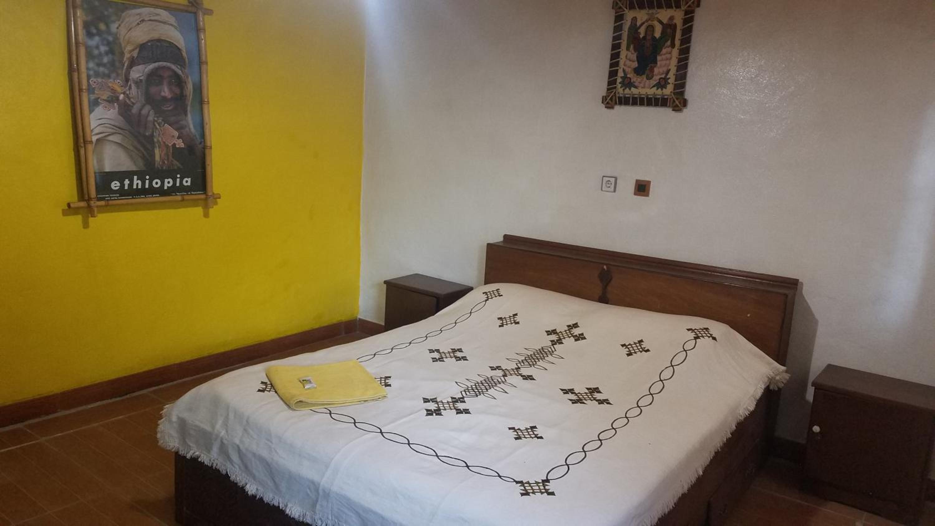 Standard Double Room with Shared Bathroom photo 1