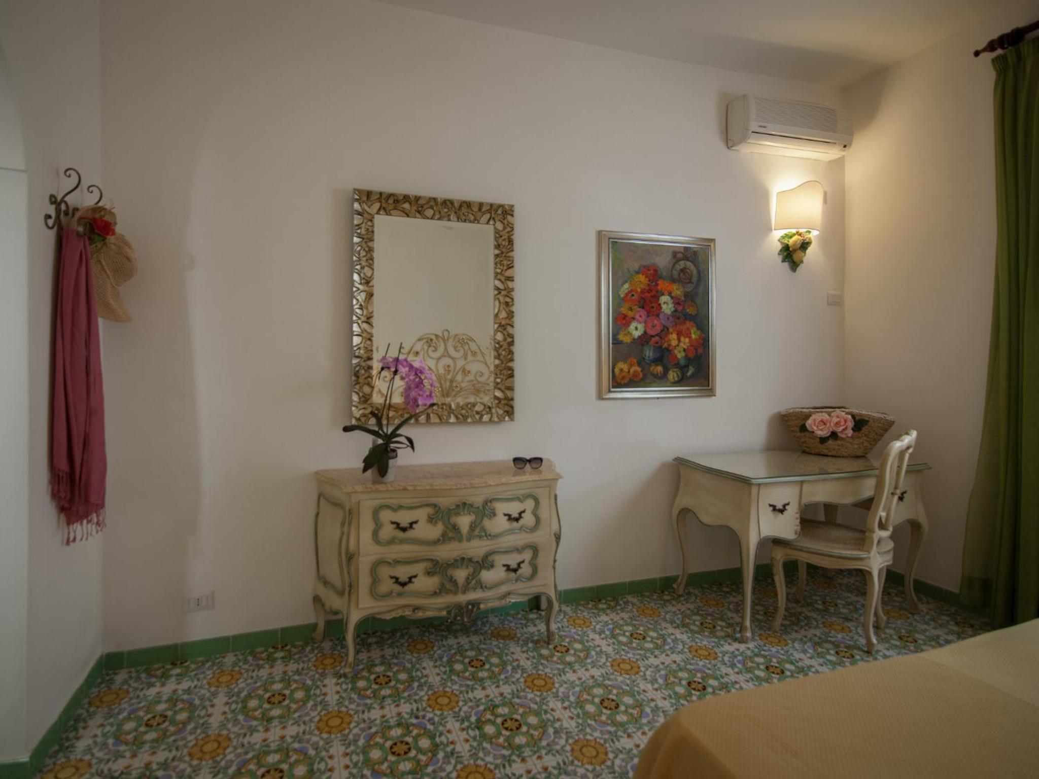 Classic Triple Room - Photo 6