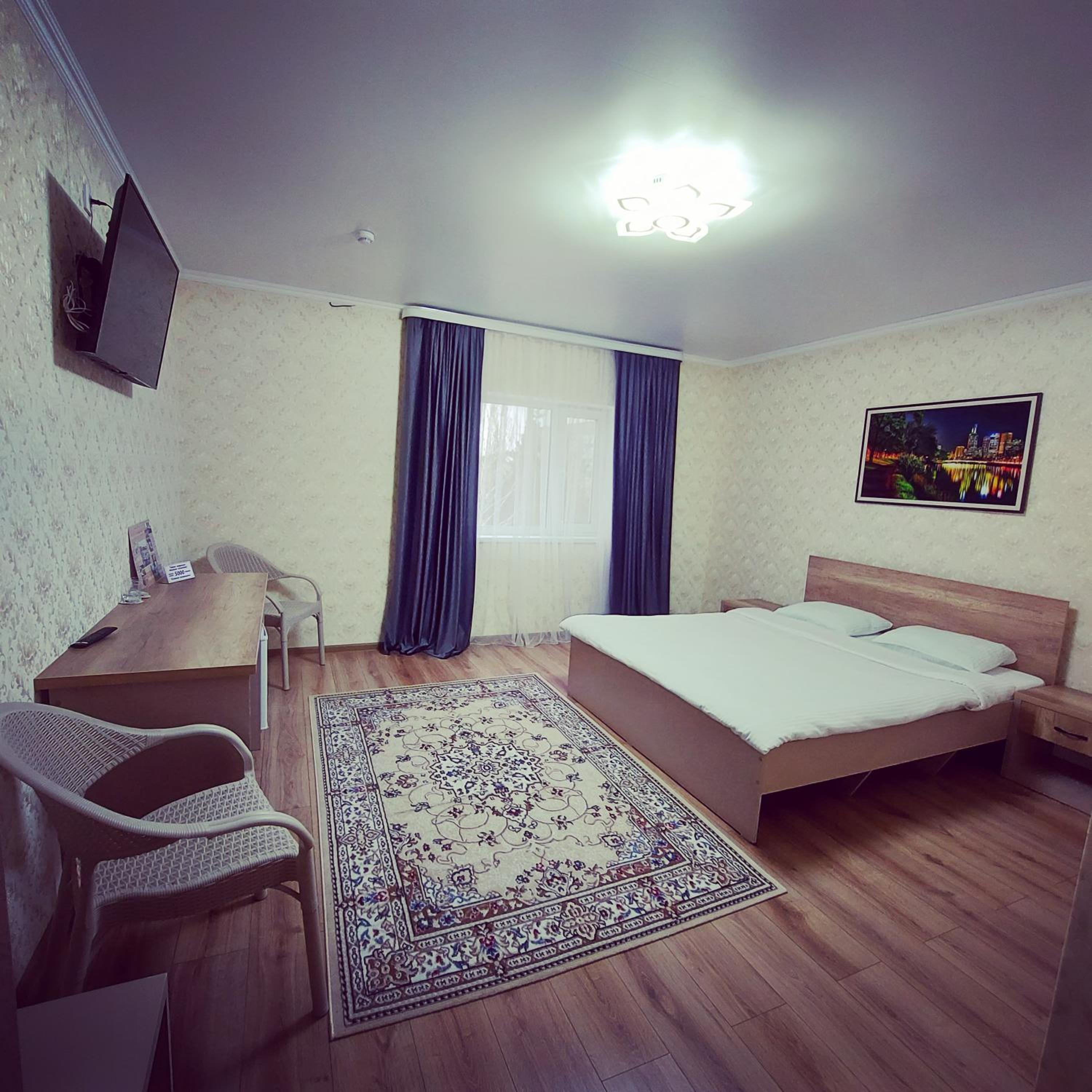 Deluxe Double Room with Shower photo 2