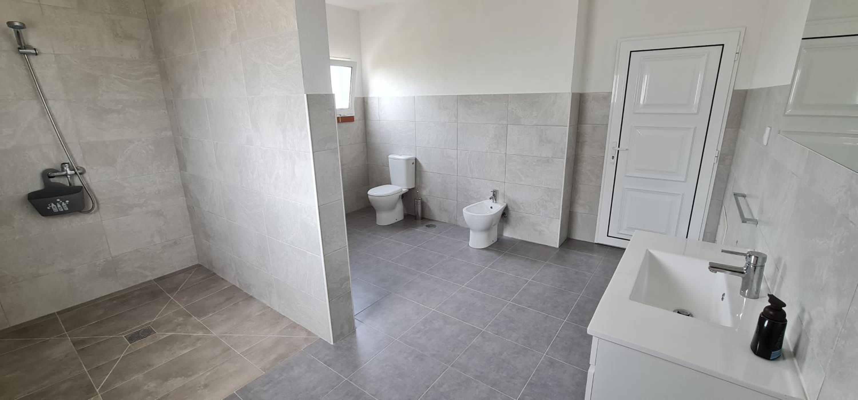 Double Room with Private External Bathroom - Photo 6