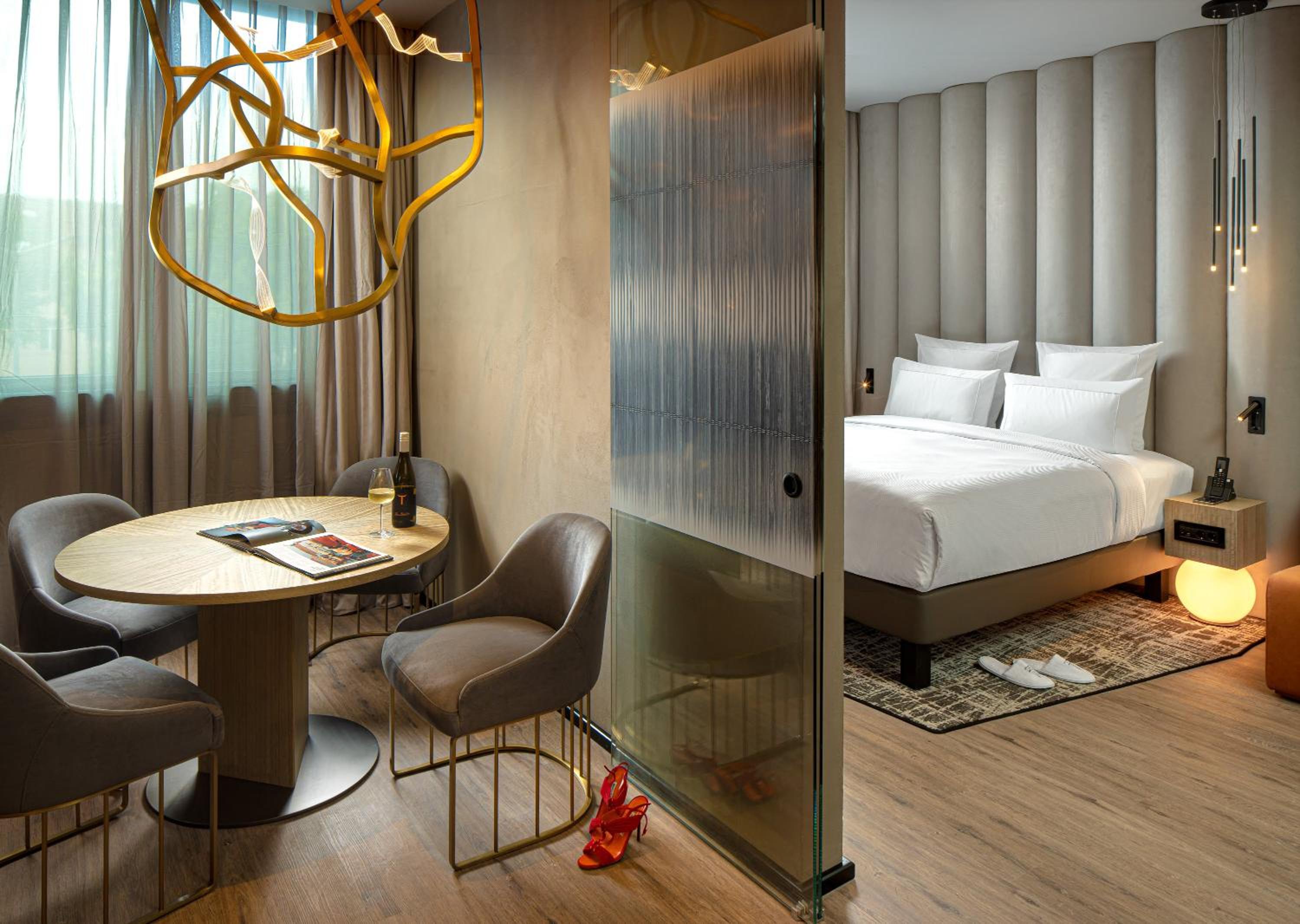 Deluxe Suite with One Double Bed - Photo 1
