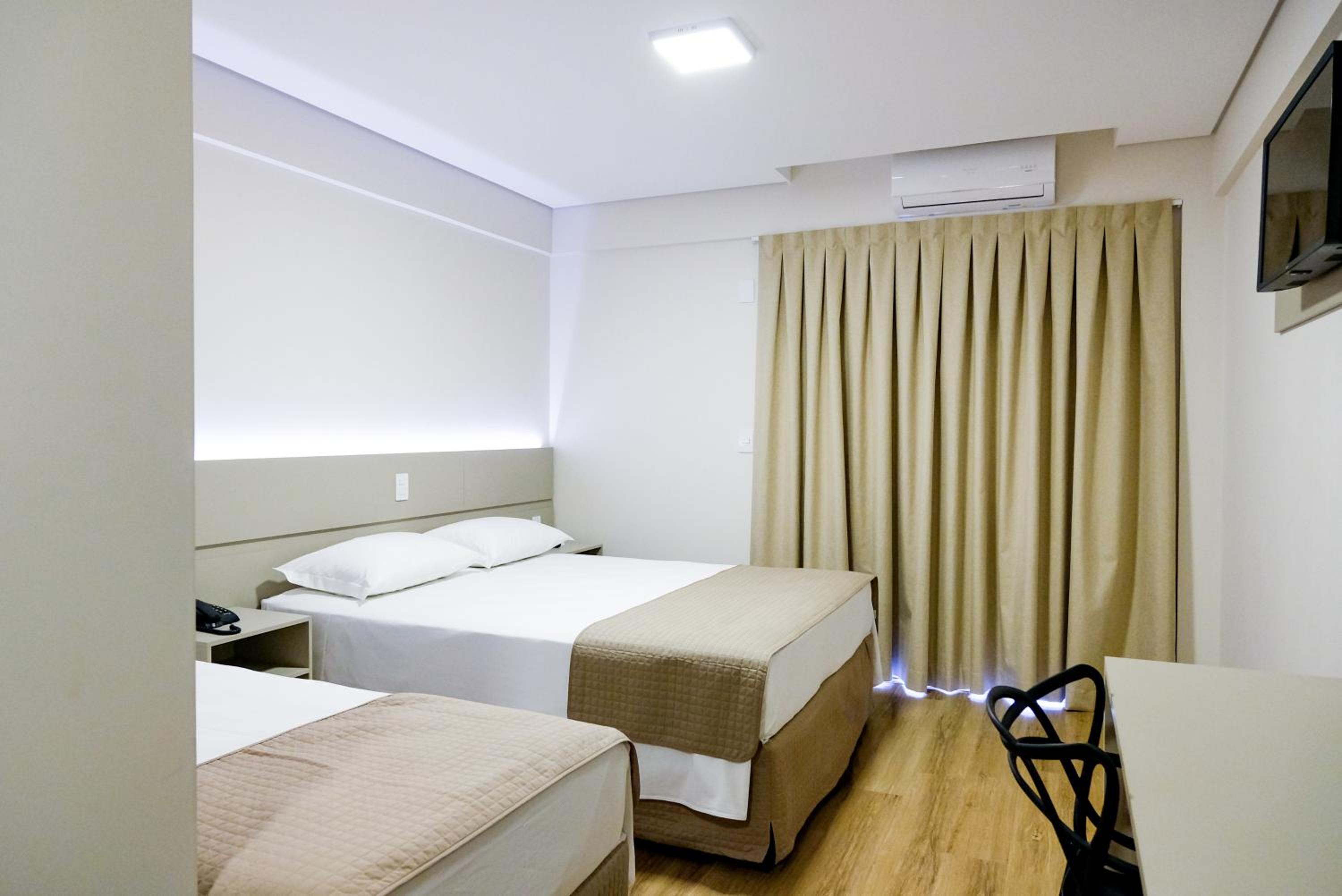 Deluxe Triple Room photo 3