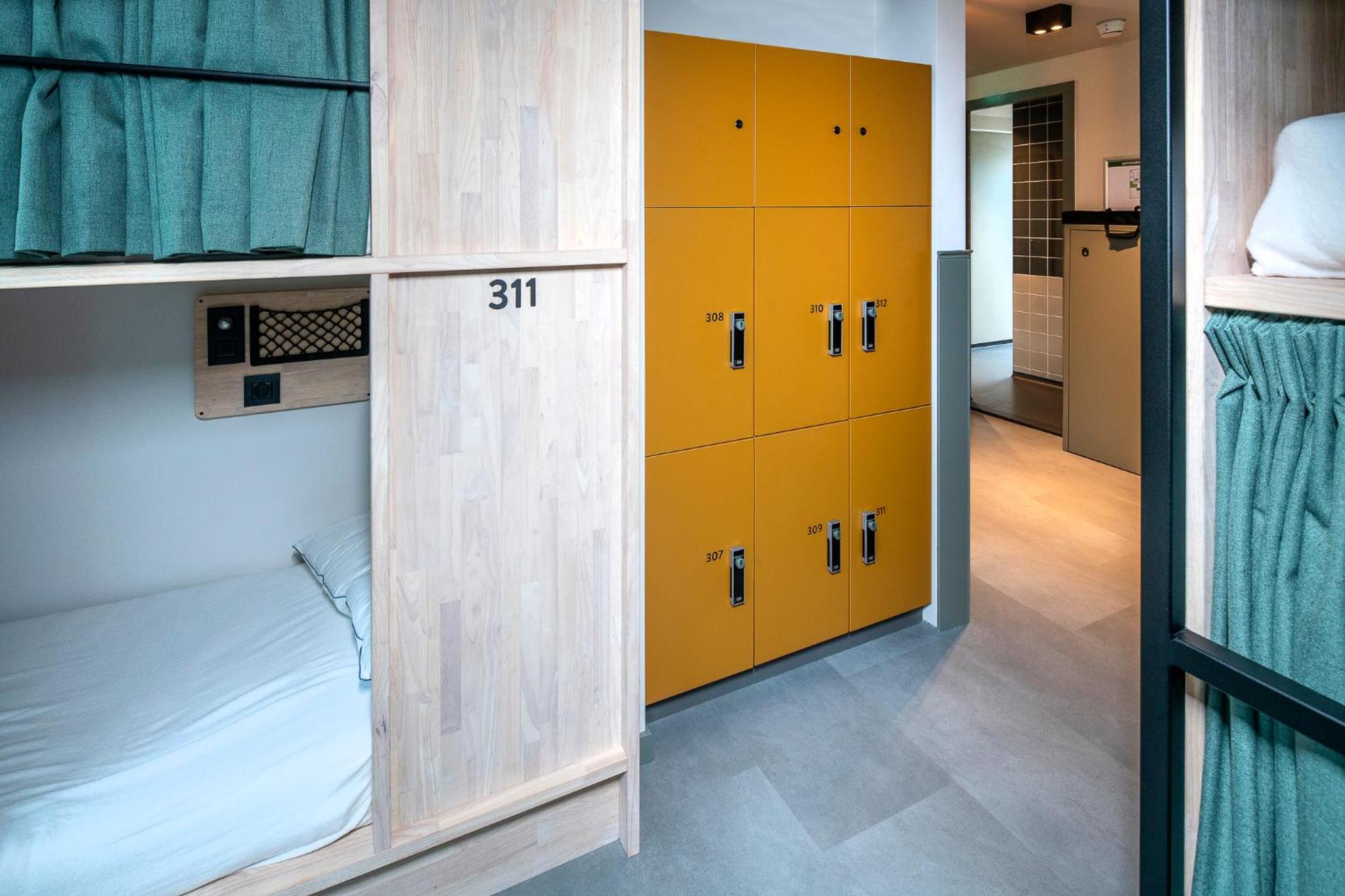 Bunk Bed in Mixed Dormitory Room photo 2
