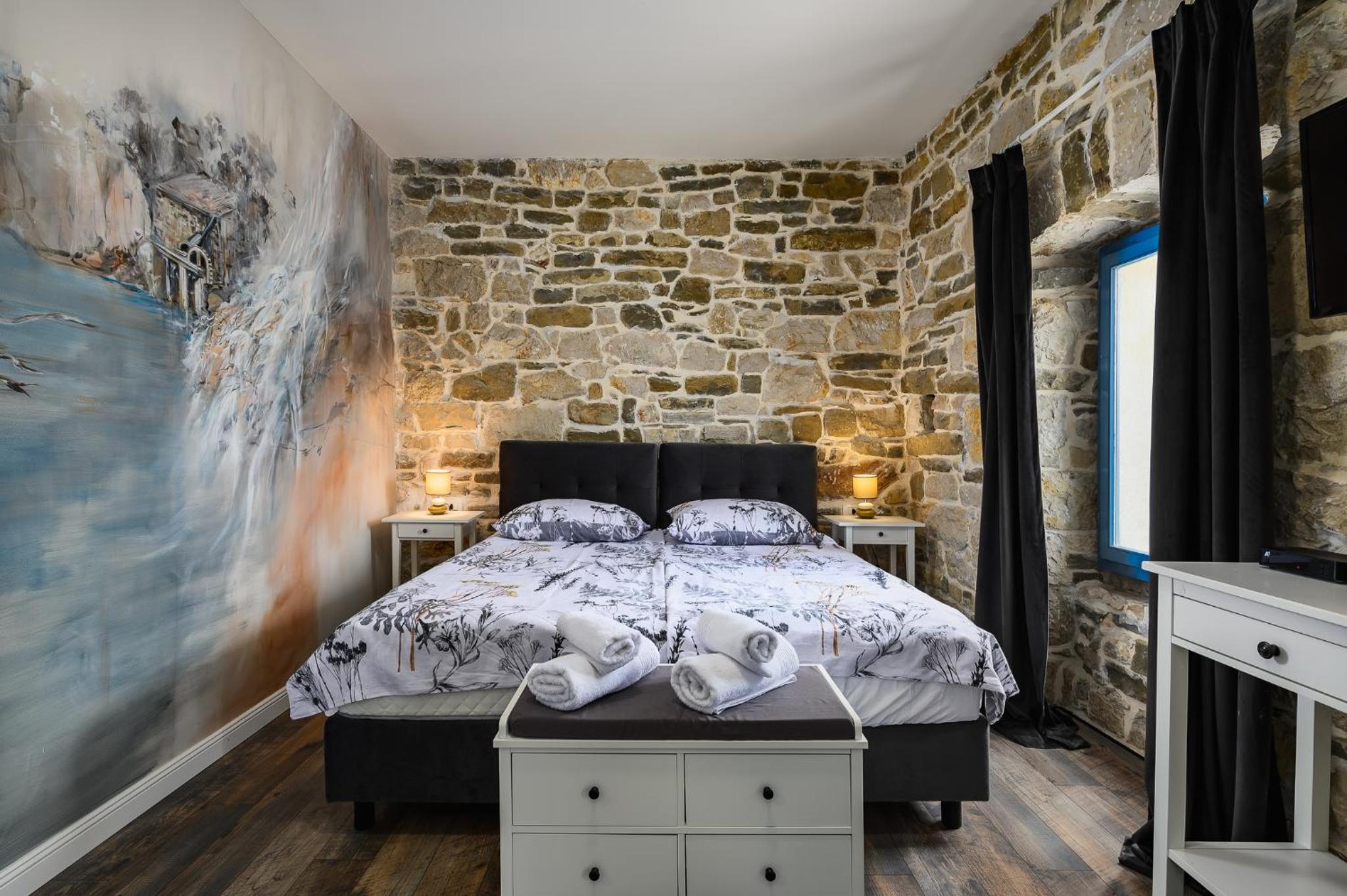 Double Room with Private Bathroom - Photo 4