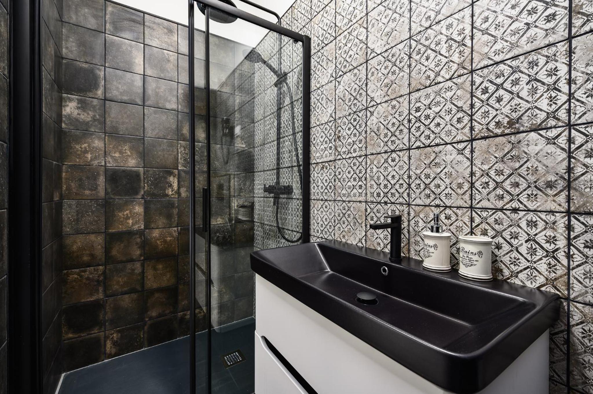 Double Room with Private Bathroom - Photo 3